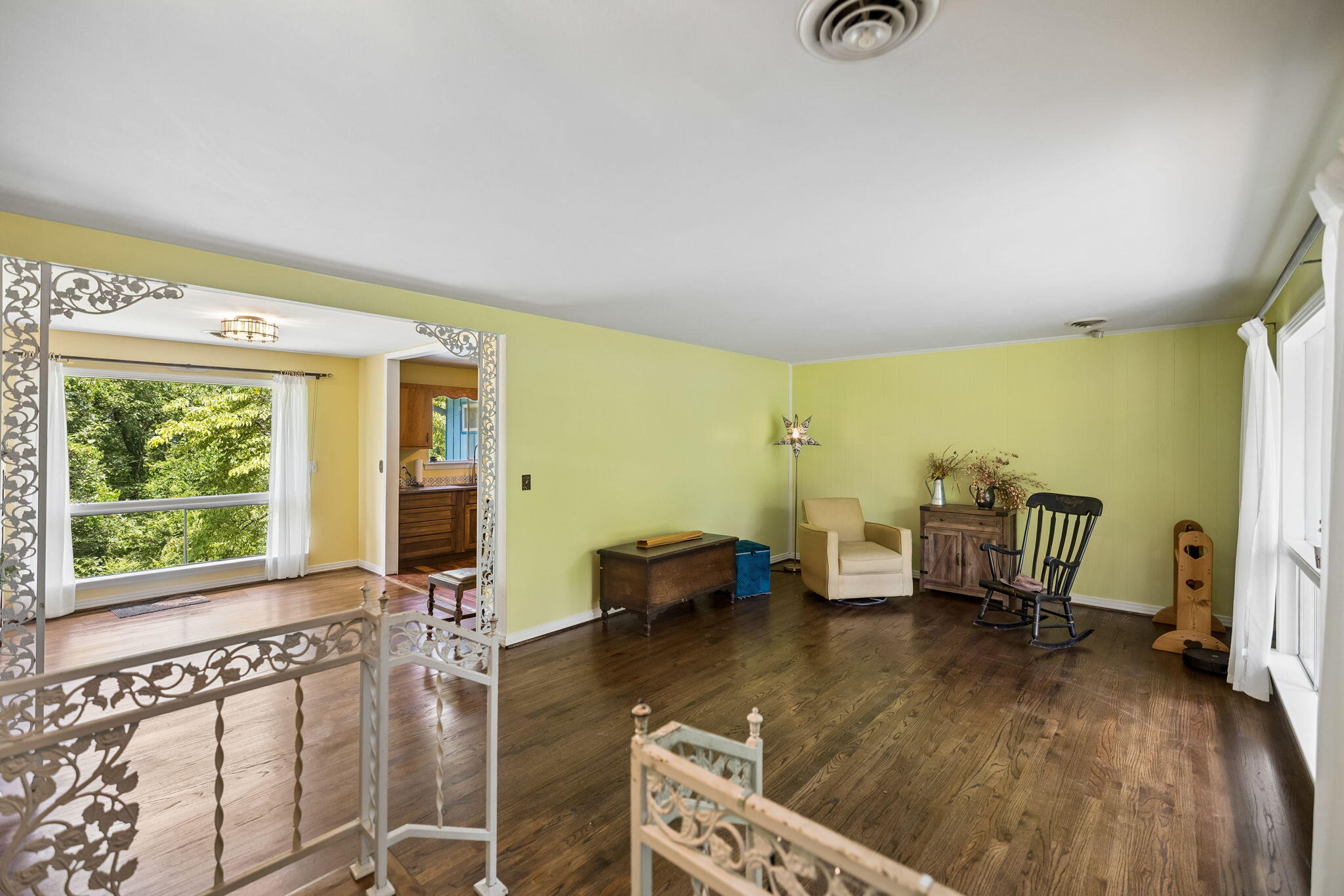 4526 Cloverdale Loop Property Photo 12