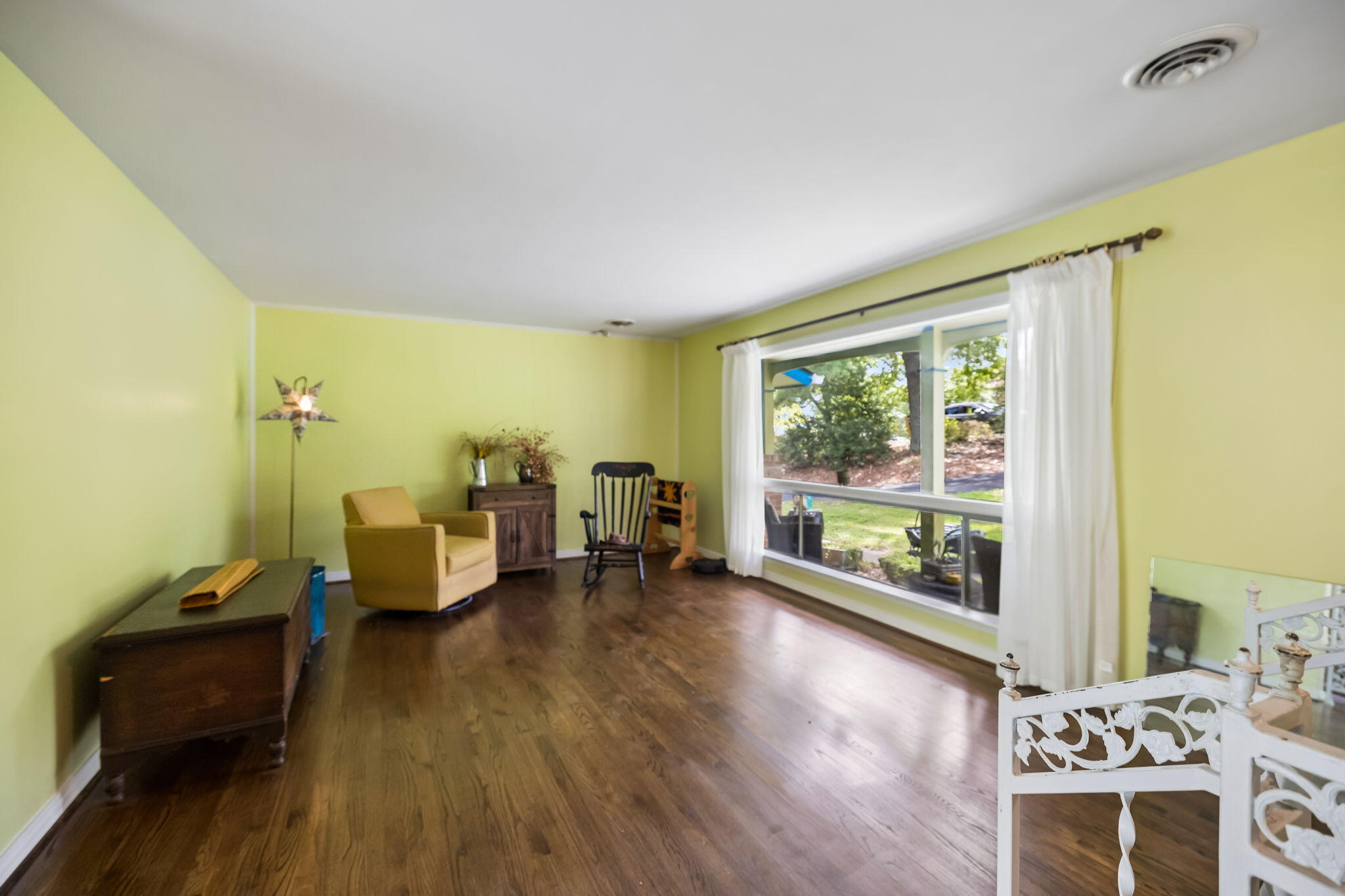 4526 Cloverdale Loop Property Photo 13