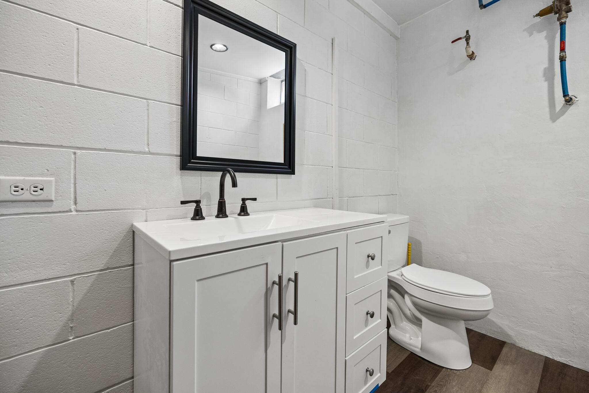 4526 Cloverdale Loop Property Photo 32