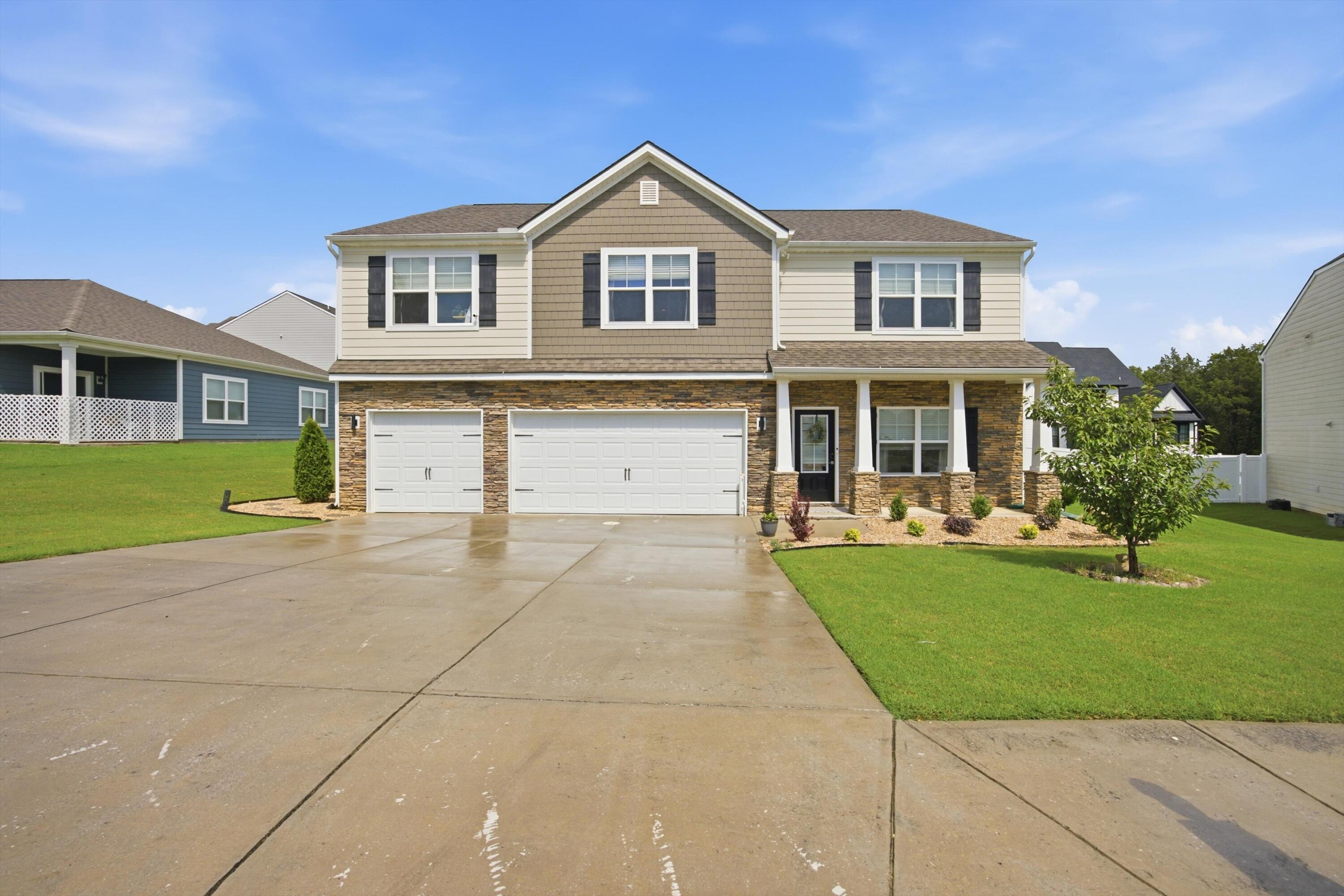 49 Ridgelake Circle Property Photo 1