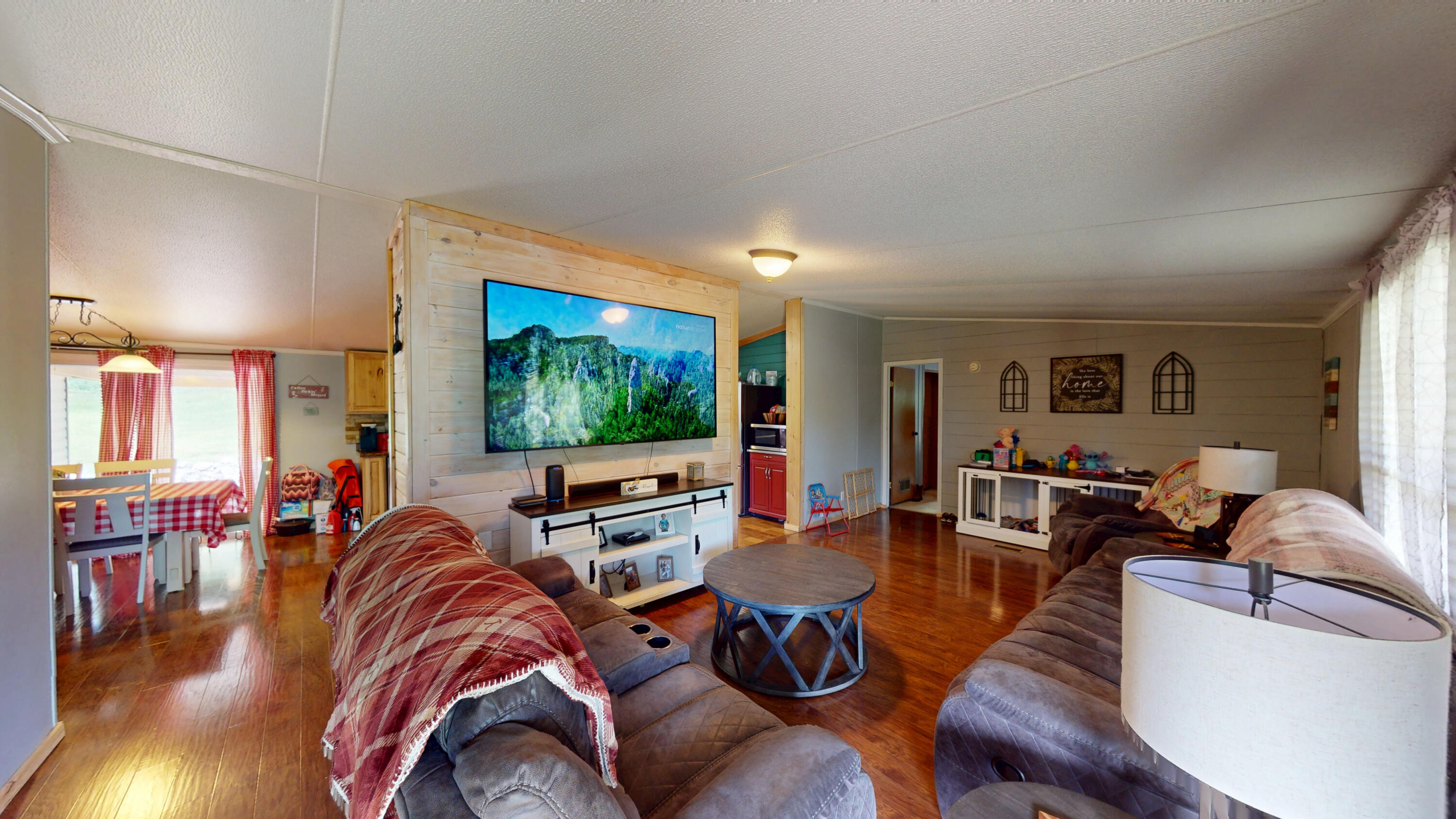 1262 Tom Garrison Road Property Photo 3