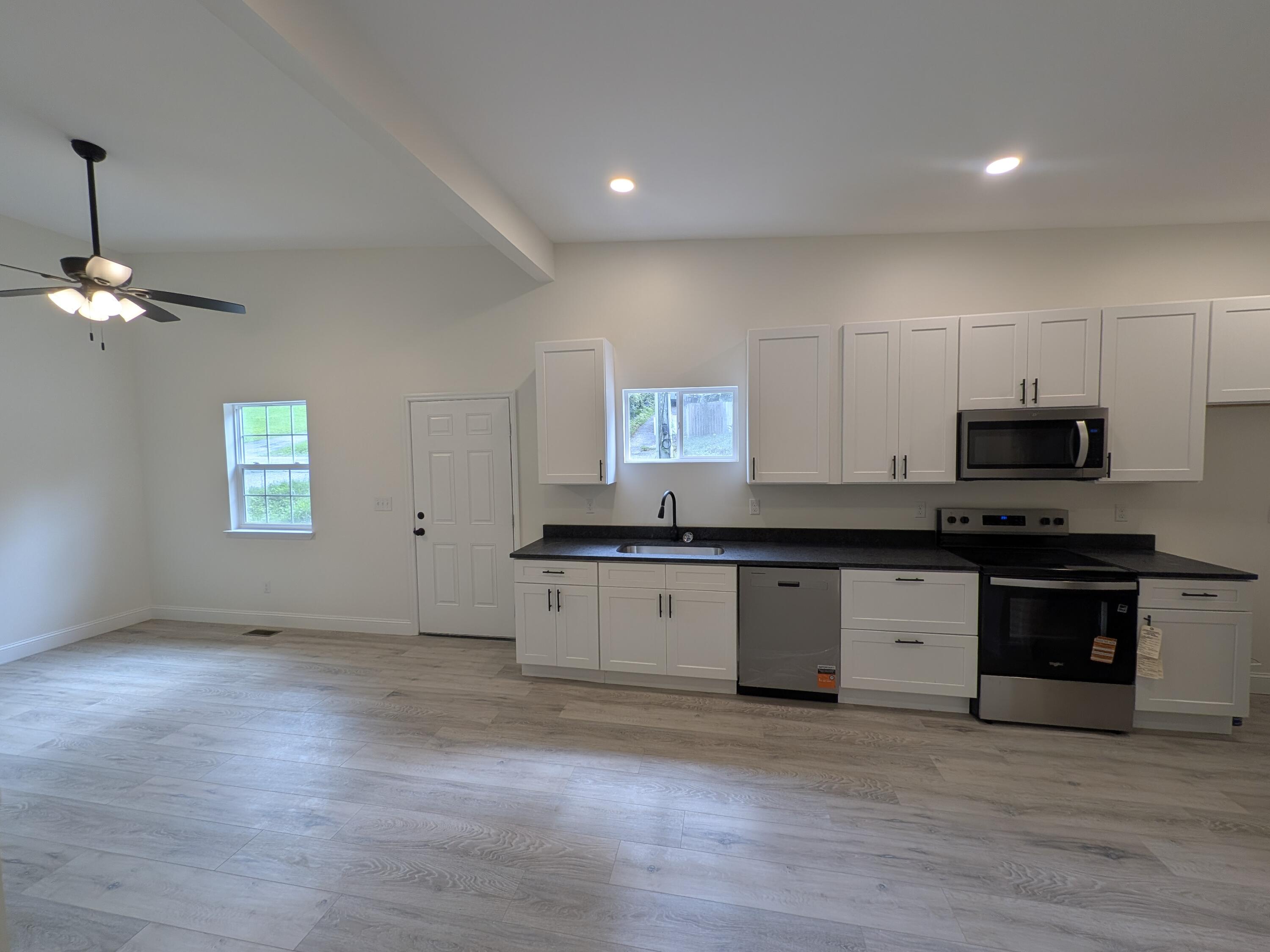 7721 Harper Road Property Photo 2