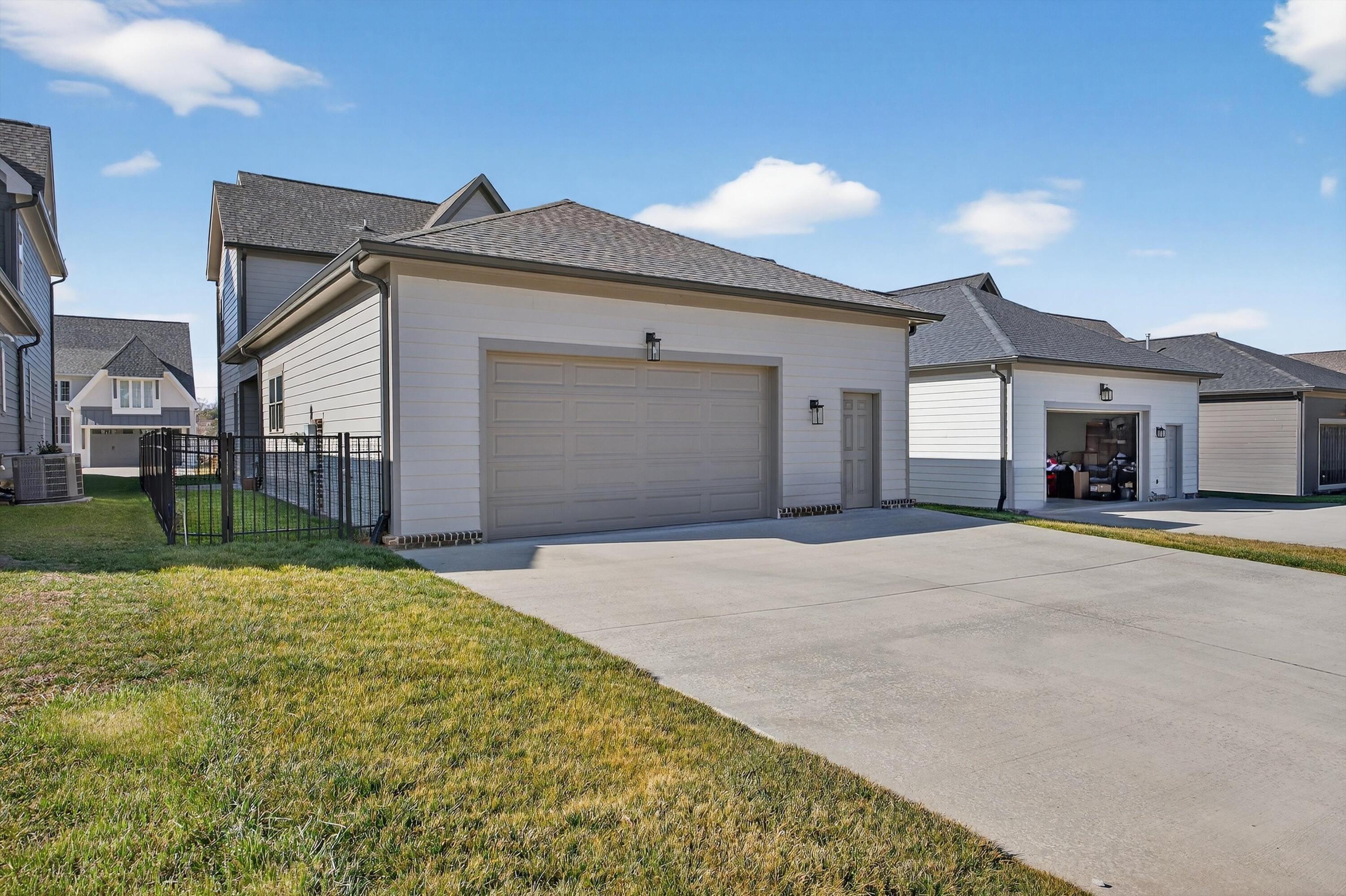 4162 Barnsley Loop Property Photo 35