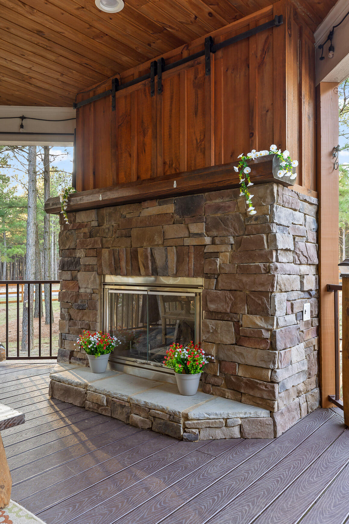 365 Lookout View Drive Property Photo 10