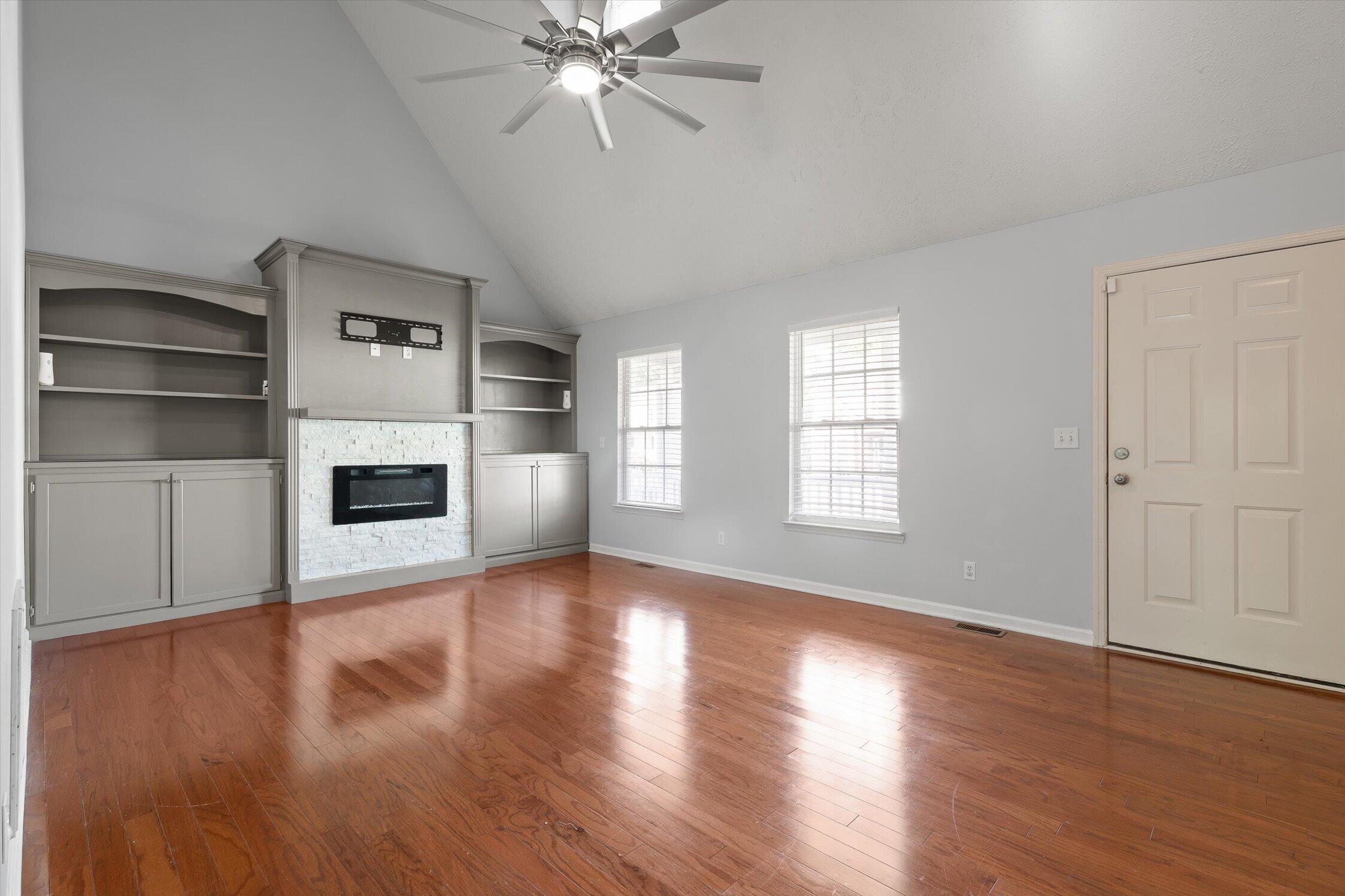 6955 Harvest Run Drive Property Photo 10