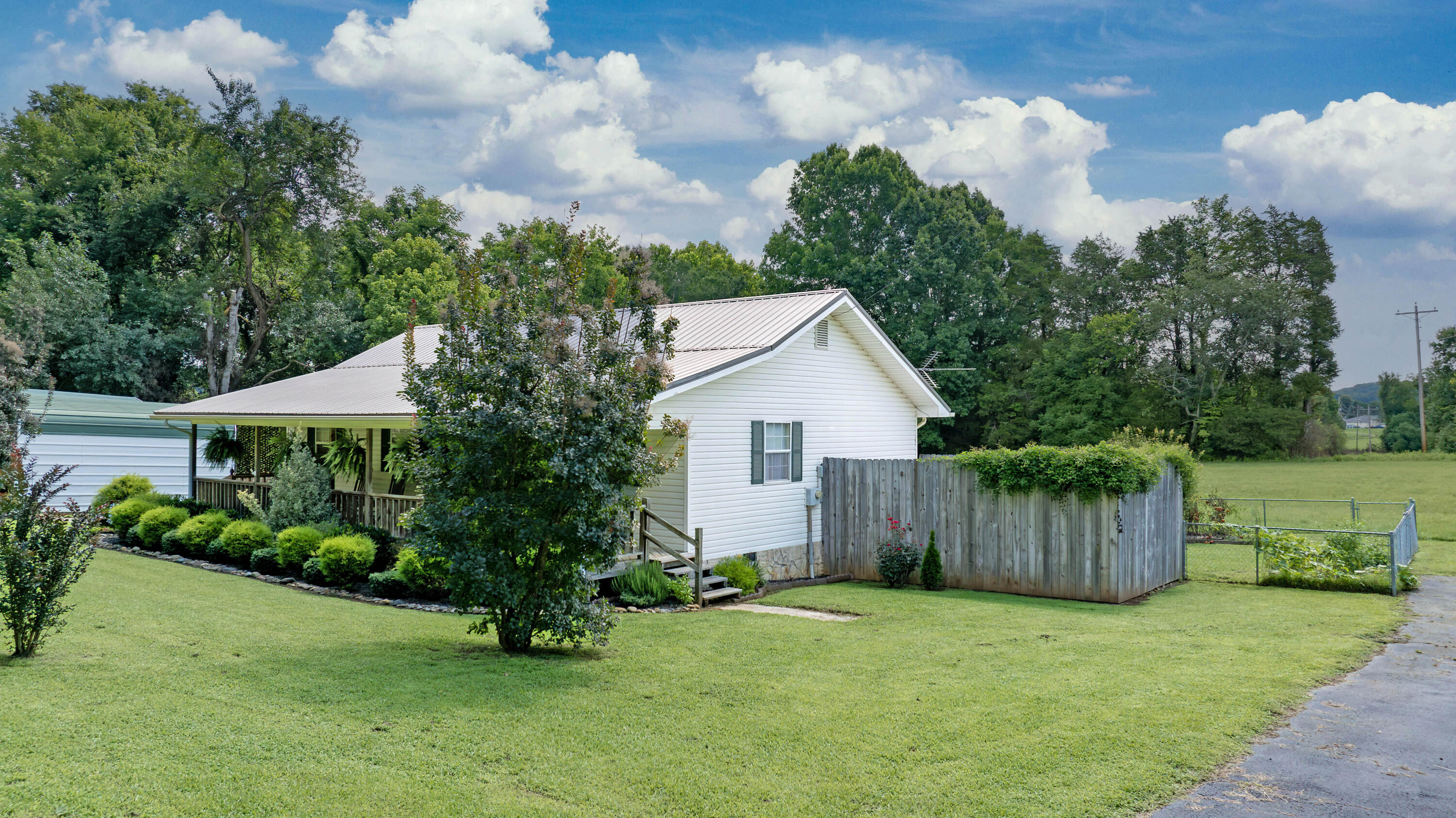 8664 Old Dixie Highway Property Photo 3