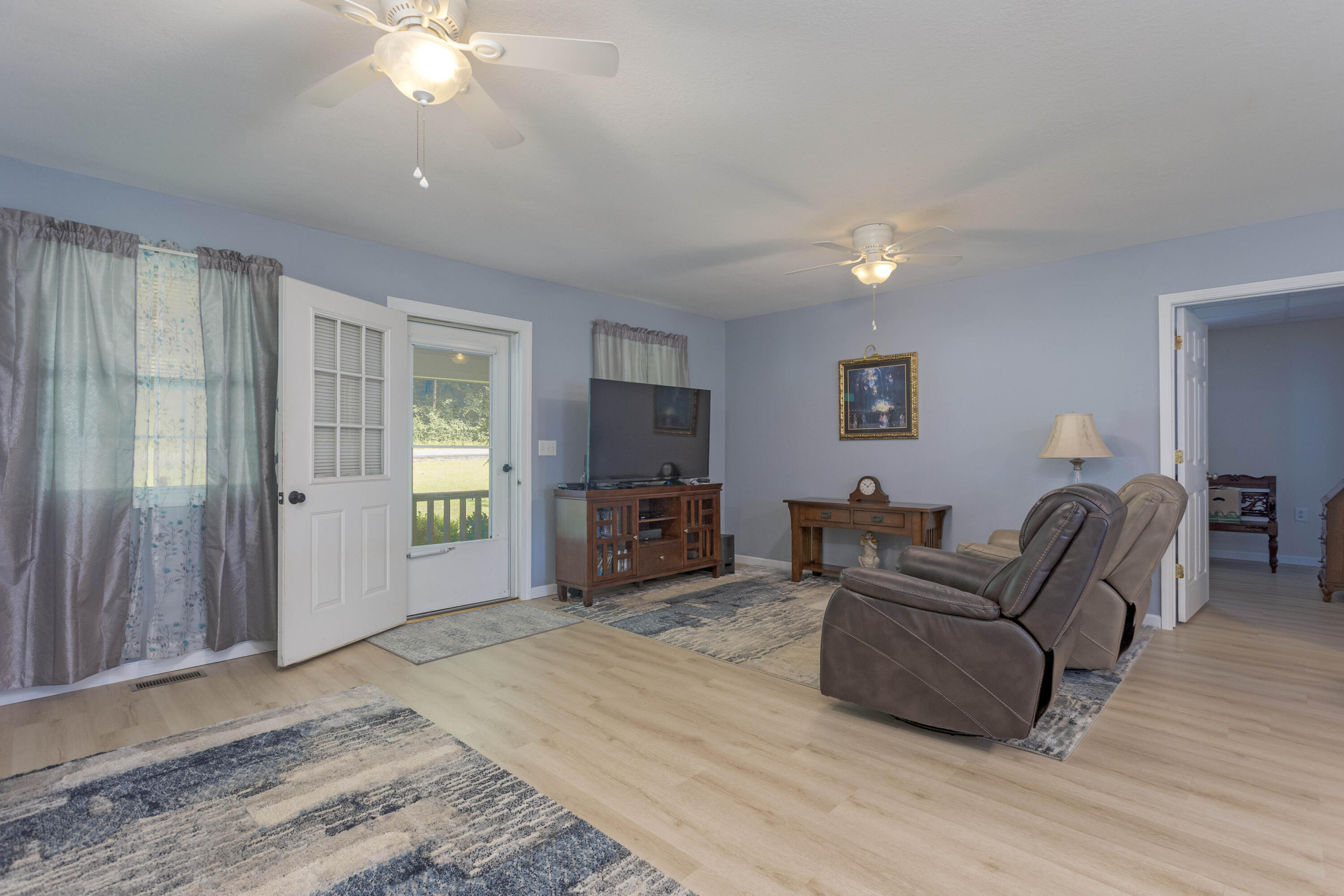 8664 Old Dixie Highway Property Photo 4