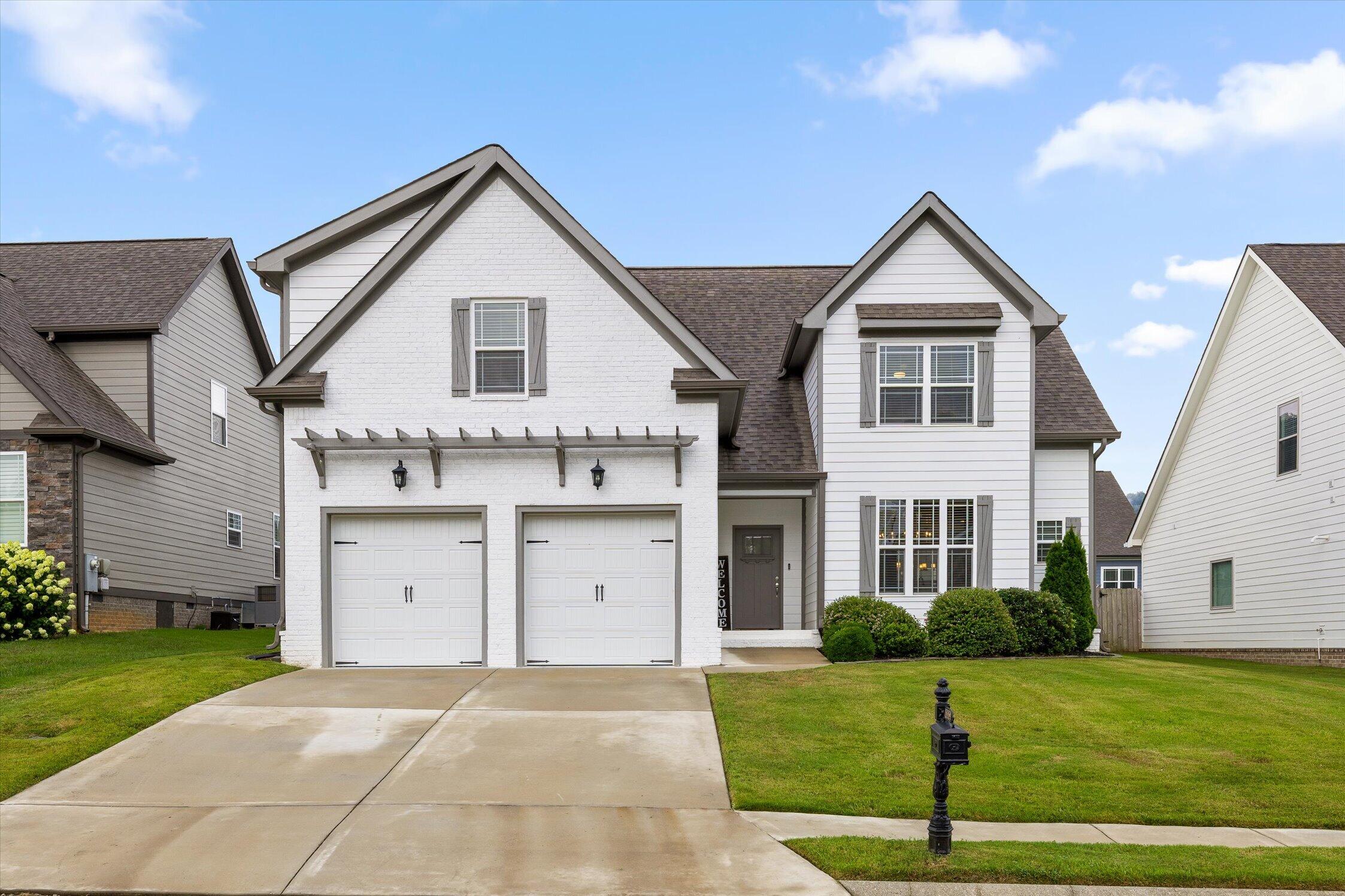 8889 Silver Maple Drive Property Photo 1
