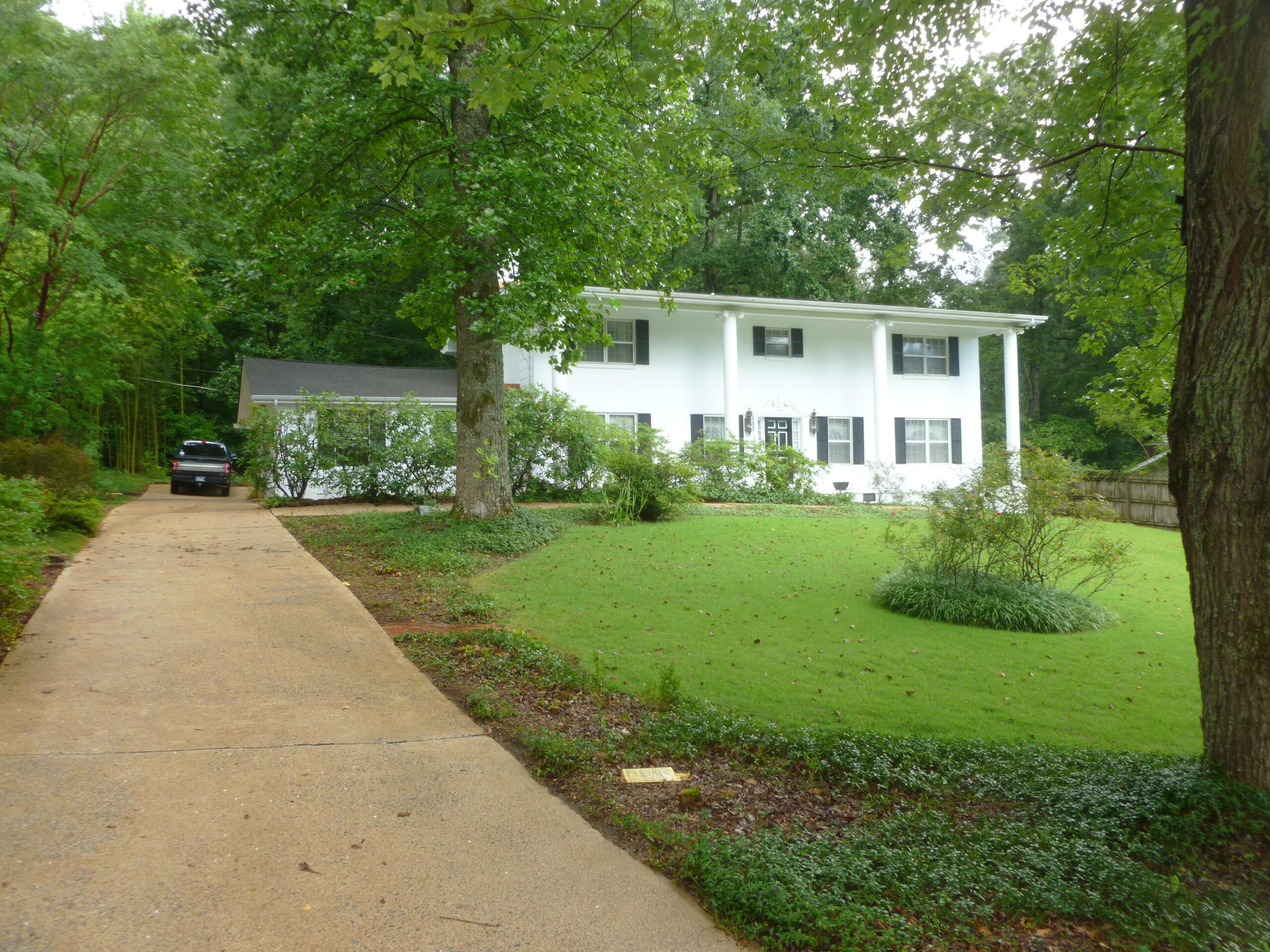 114 La Porte Drive Property Photo 1