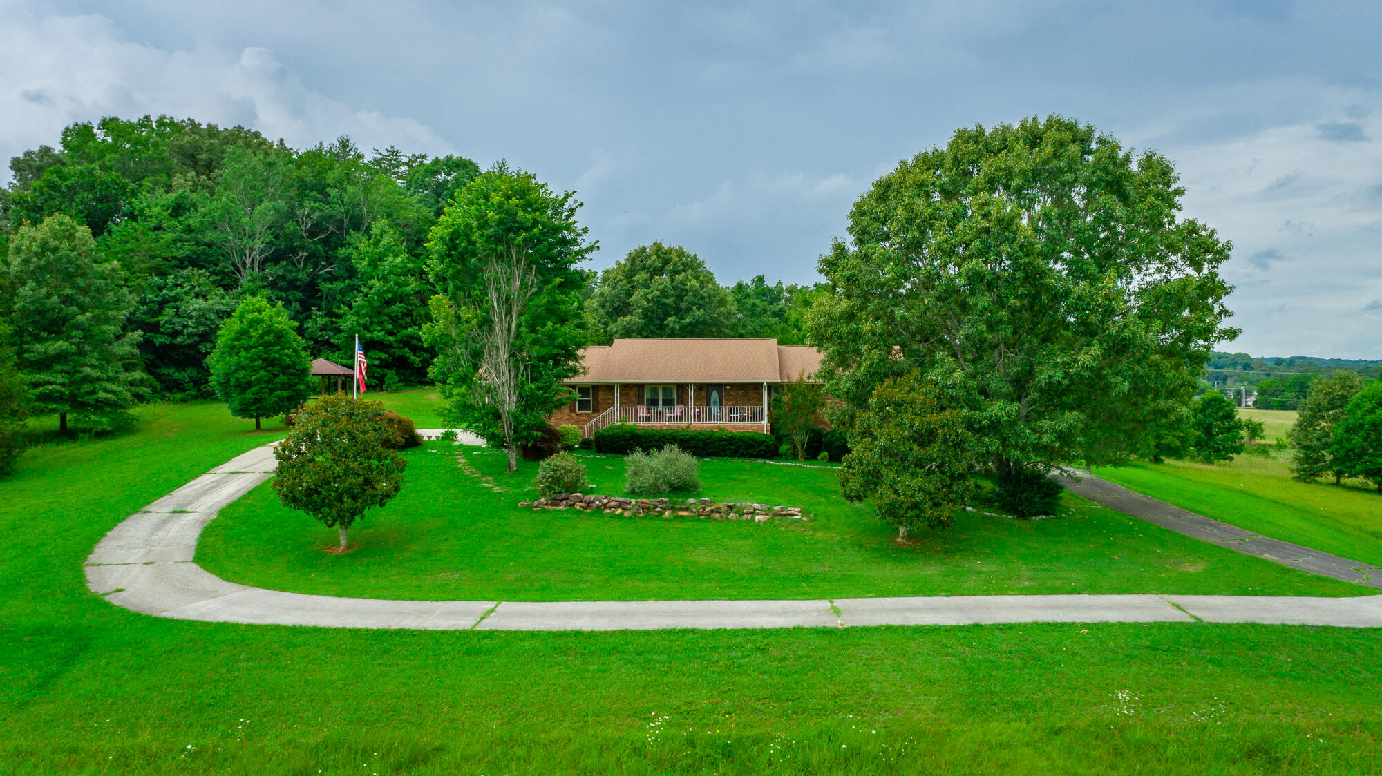 10245 Snow Hill Road Property Photo 1
