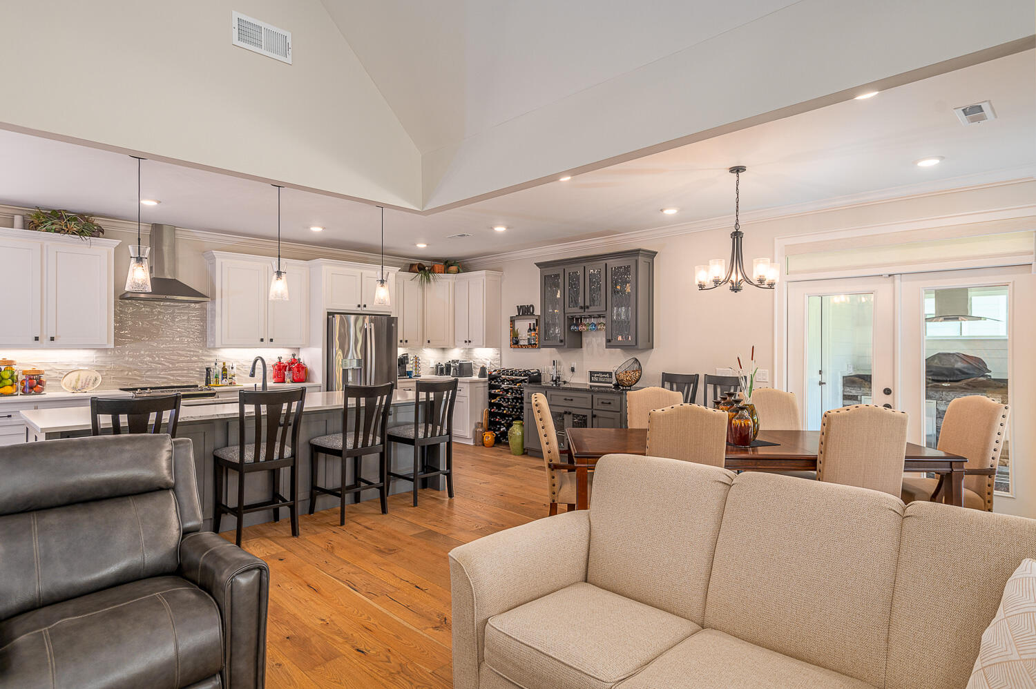 8289 Blackrock Drive Property Photo 4