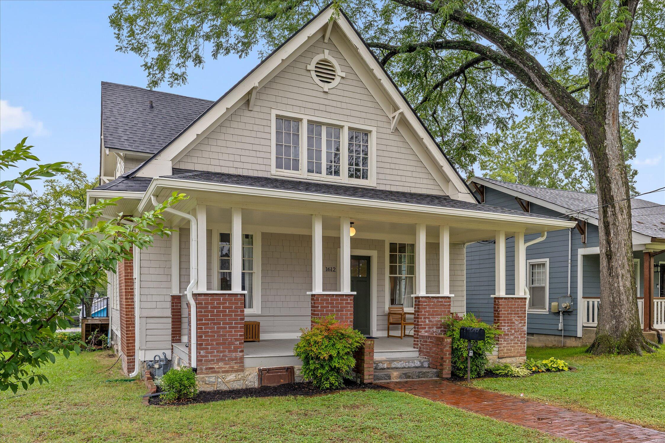 1612 Kirby Avenue Property Photo 1