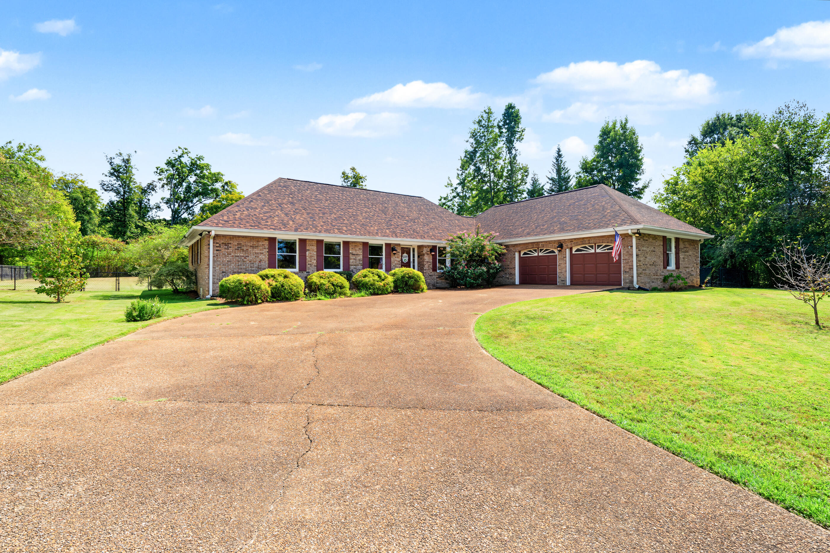 308 Pheasant Drive Property Photo 1