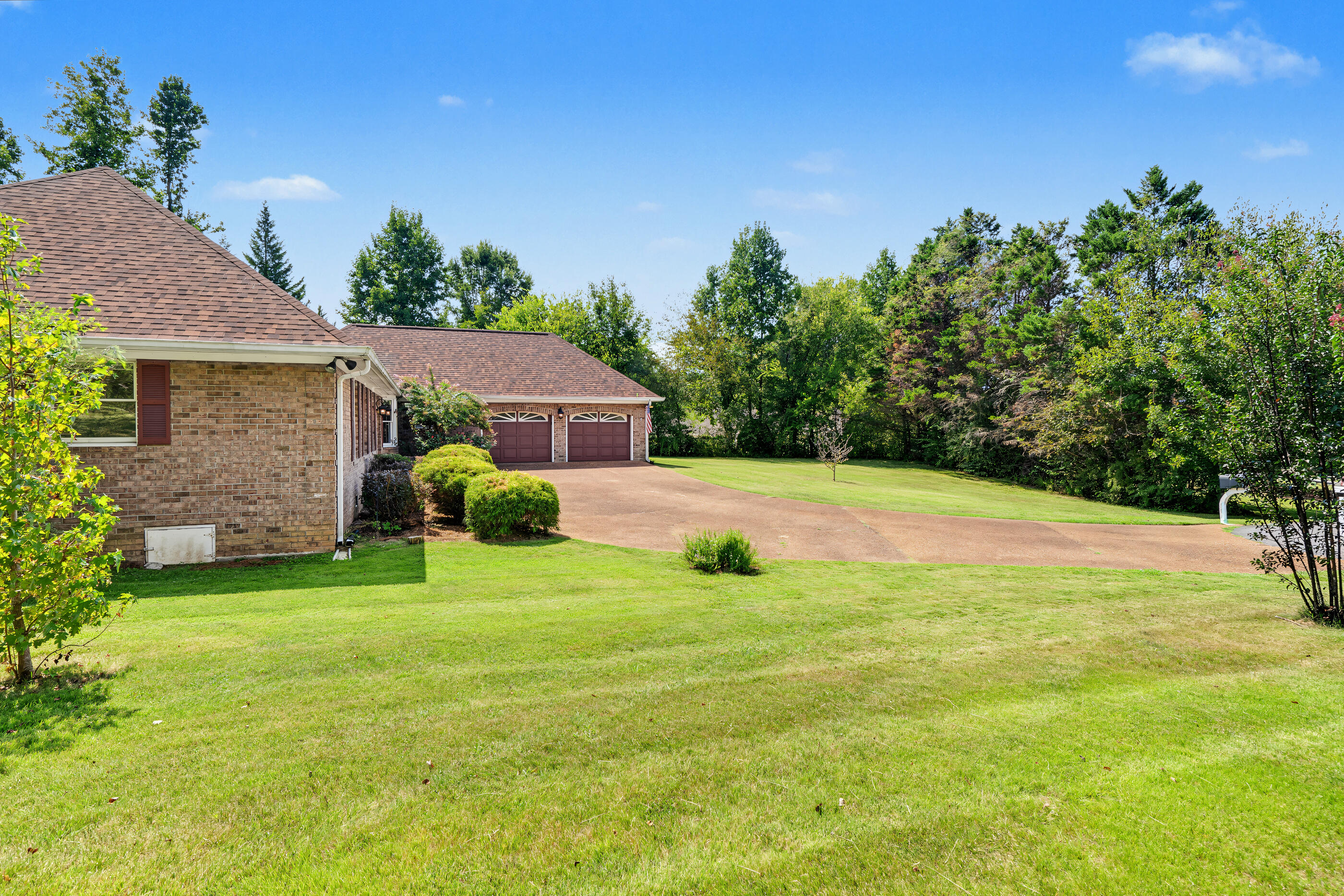 308 Pheasant Drive Property Photo 4