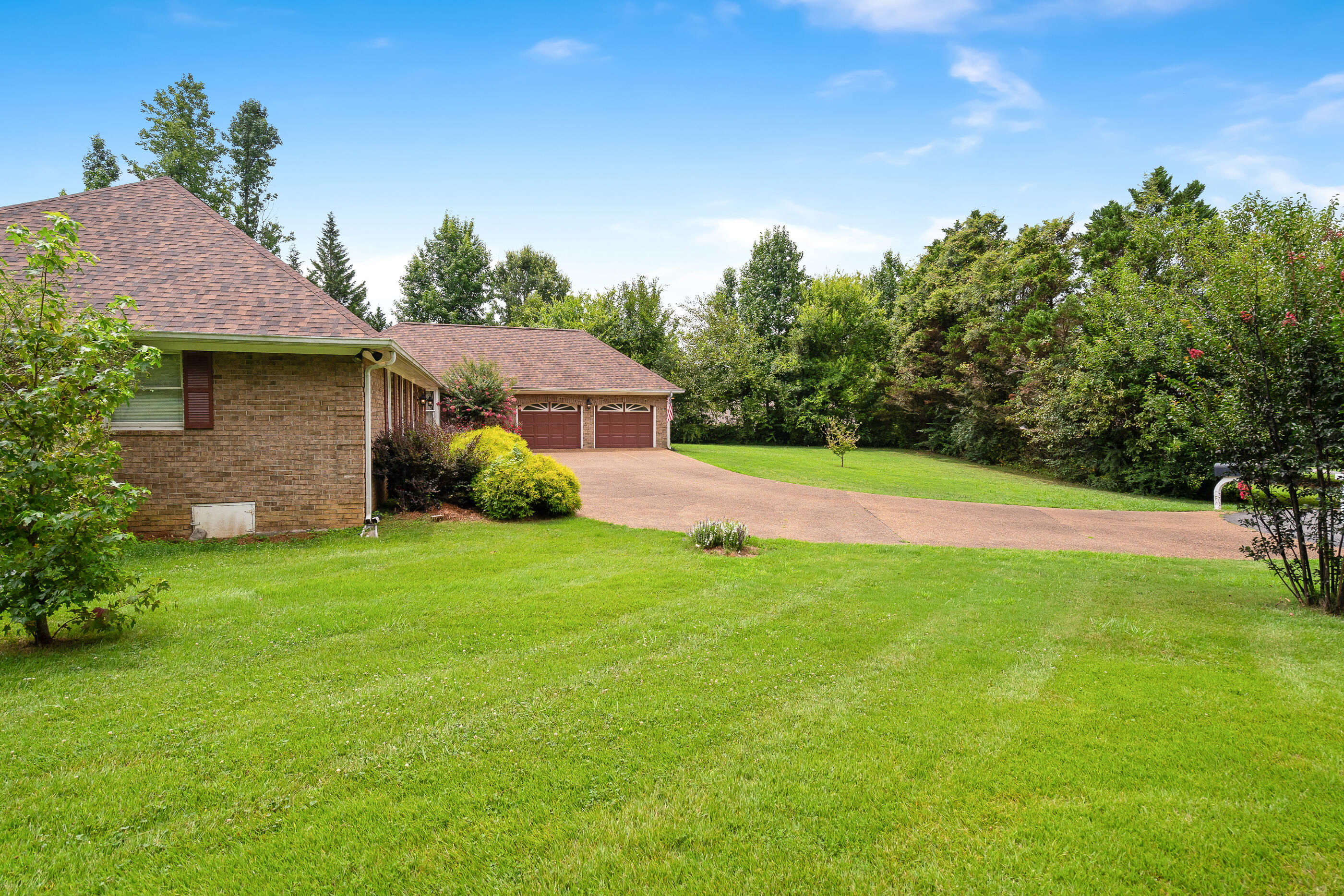 308 Pheasant Drive Property Photo 45