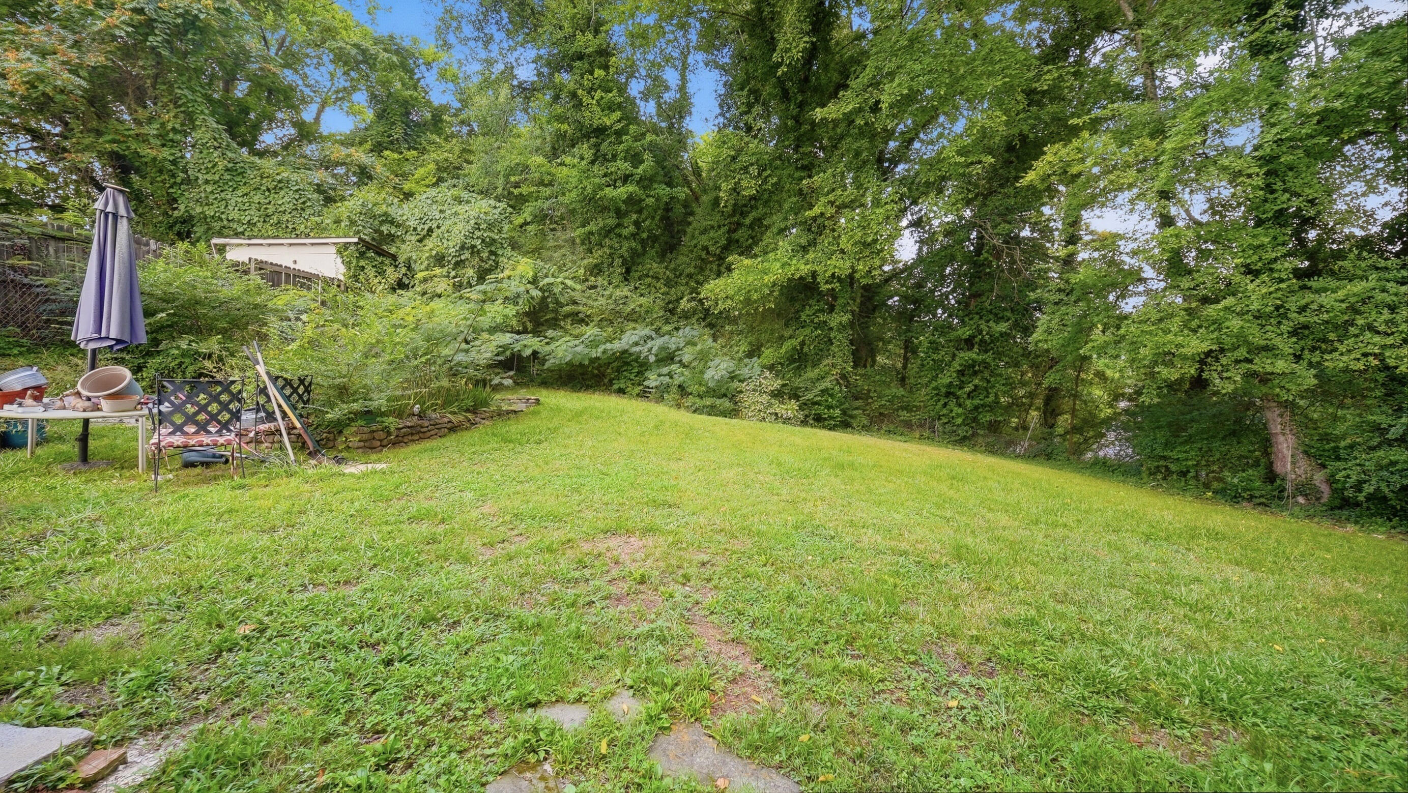 1209 Jarvis Avenue Property Photo 22