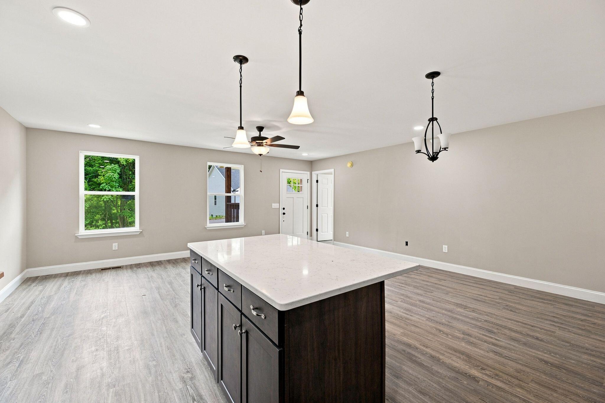 3010 Northway Lane Property Photo 8