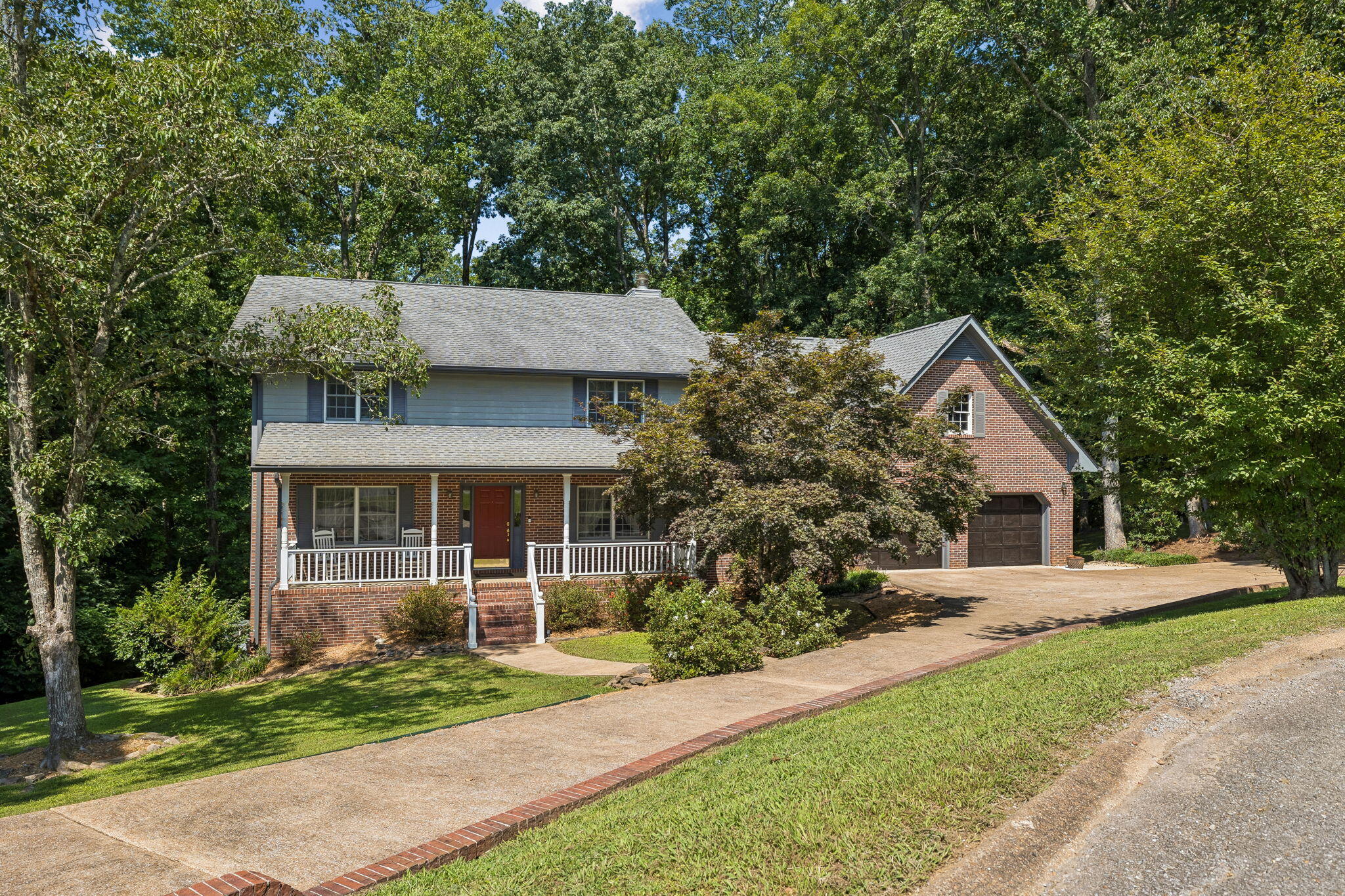 605 Stonebrook Drive Property Photo 1