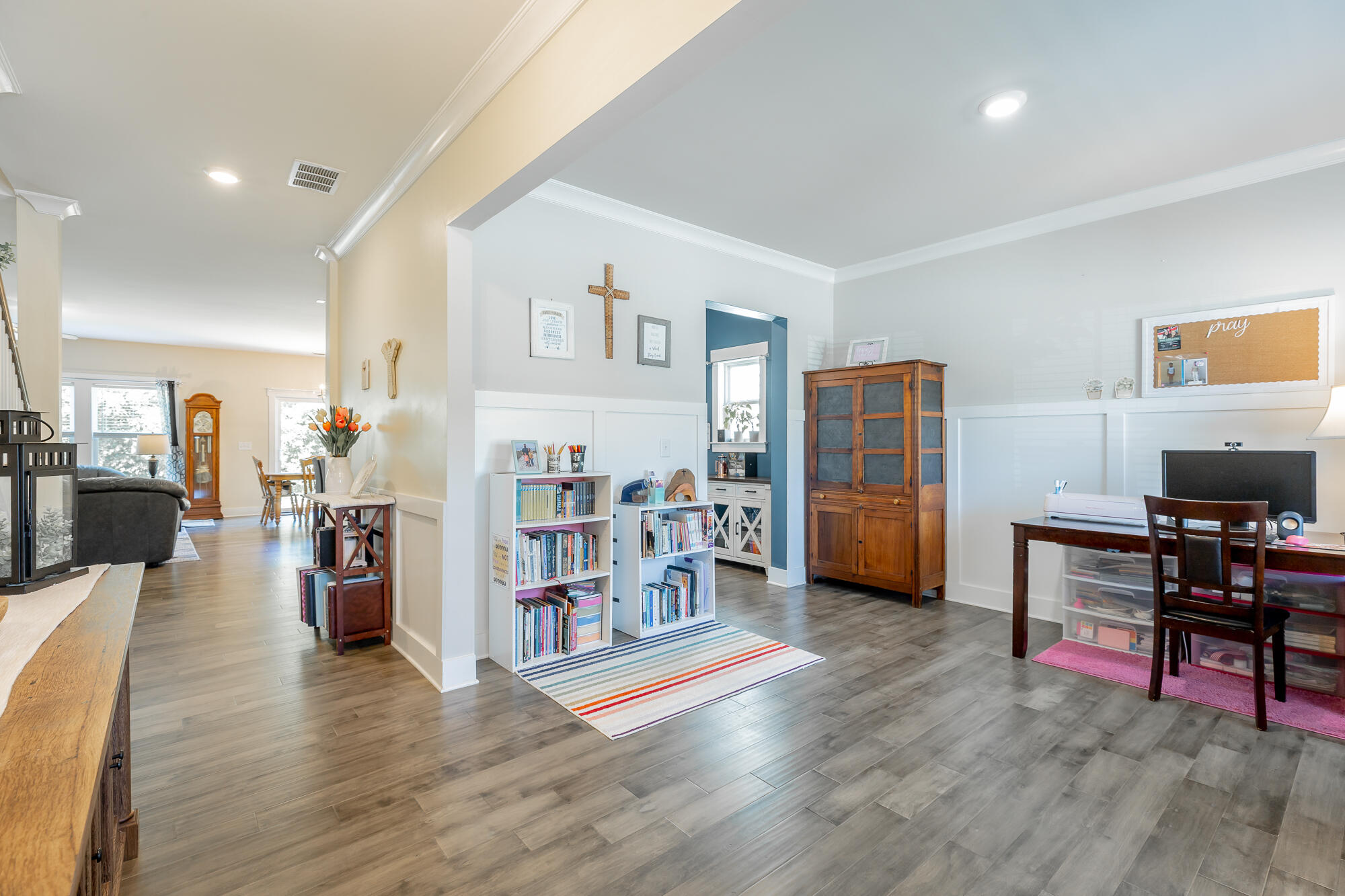 7587 Highborne Lane Property Photo 12