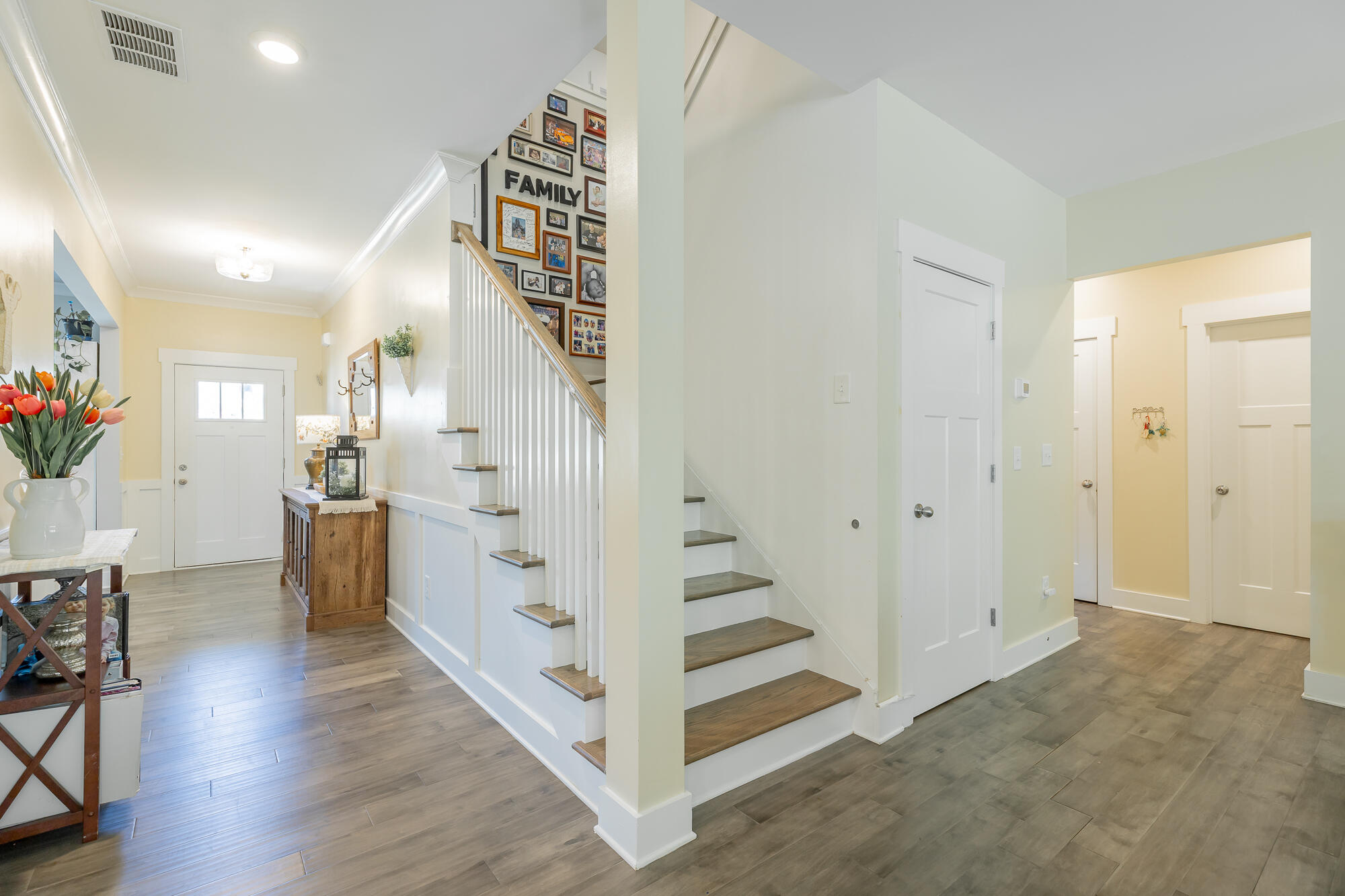 7587 Highborne Lane Property Photo 15
