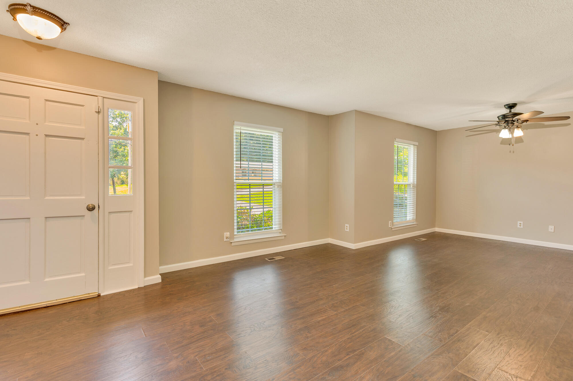 2017 Jacquelin Drive Property Photo 10