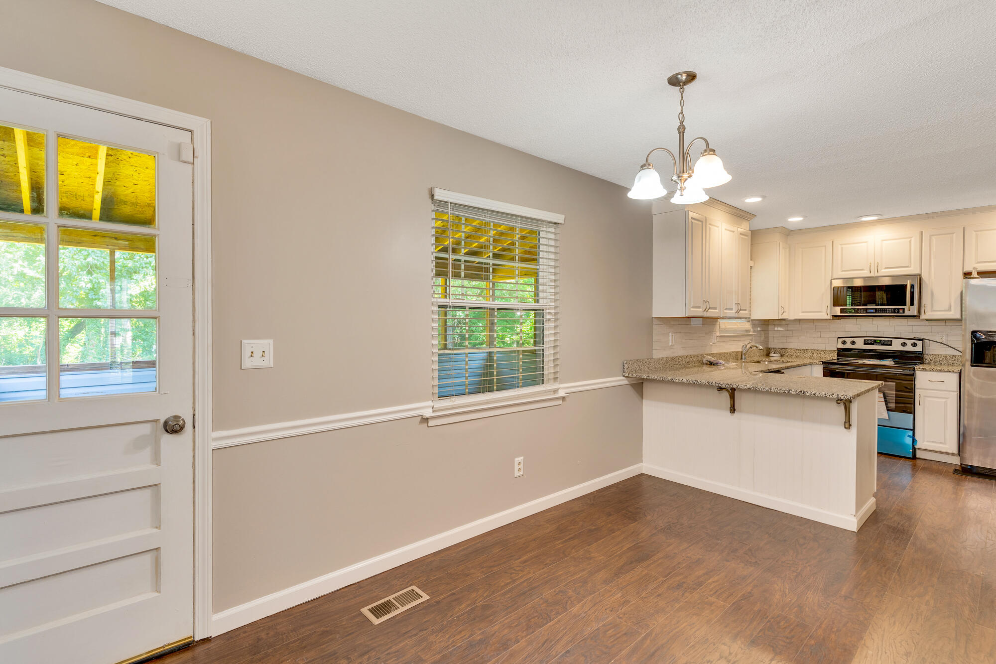 2017 Jacquelin Drive Property Photo 13
