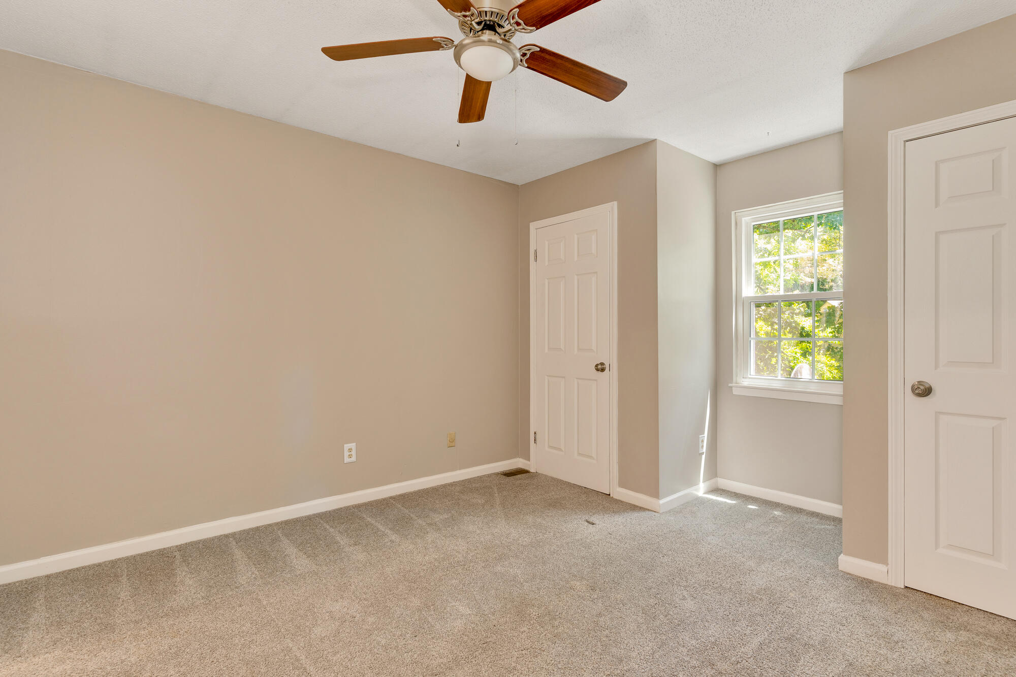 2017 Jacquelin Drive Property Photo 17