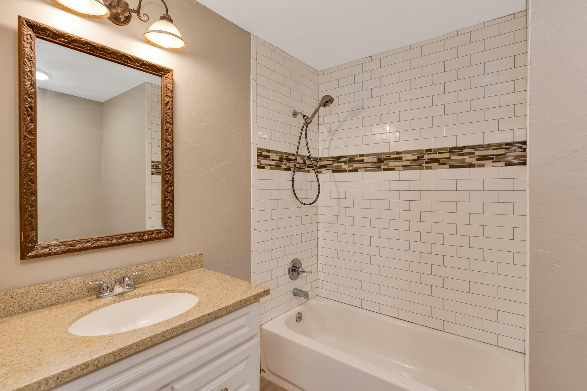 2017 Jacquelin Drive Property Photo 18
