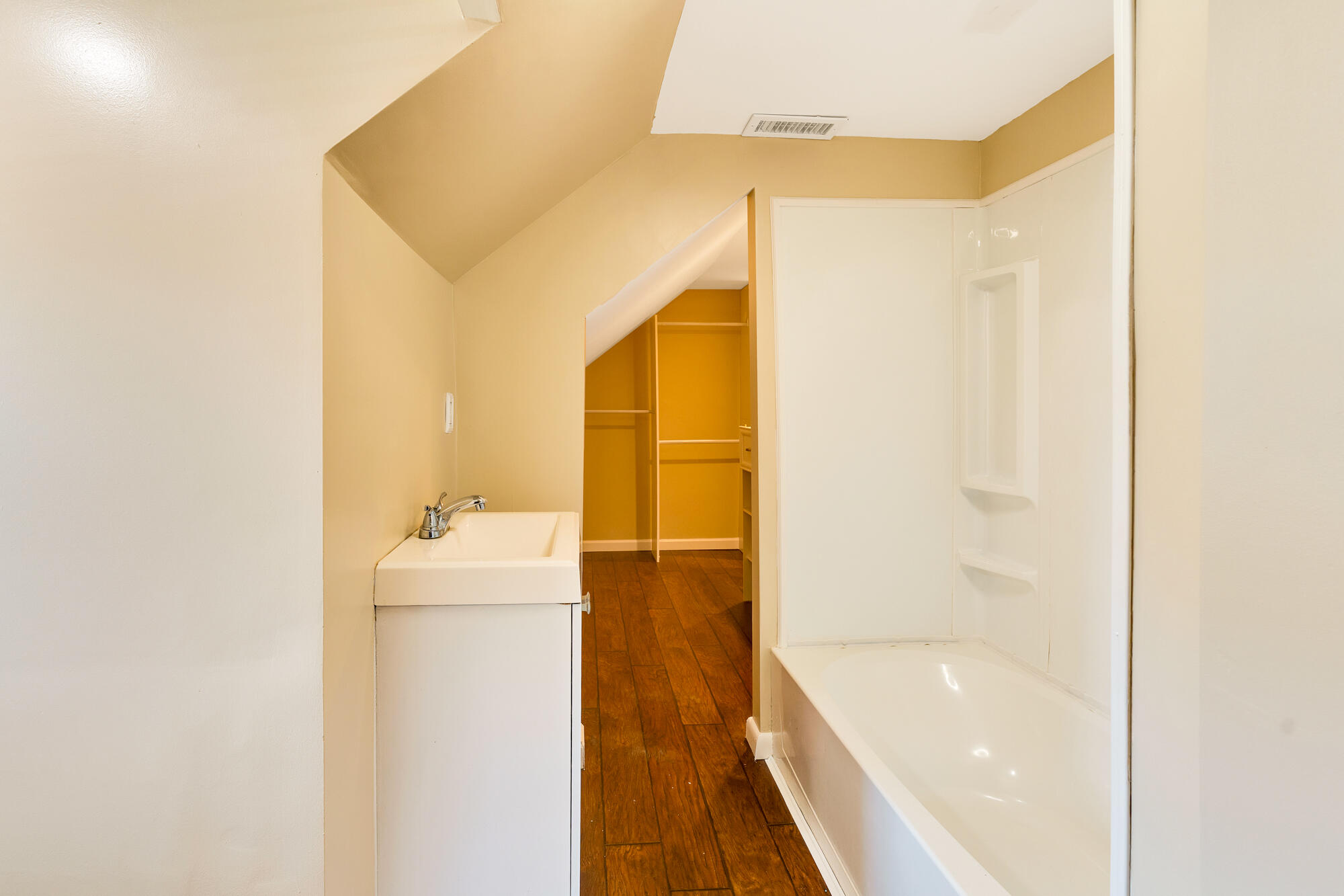 2017 Jacquelin Drive Property Photo 24