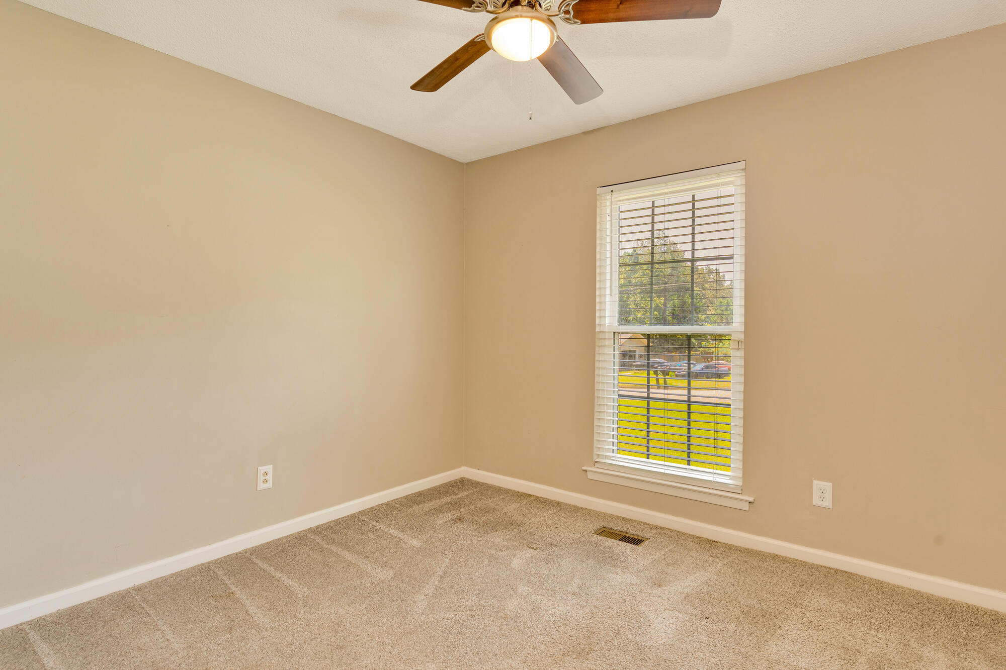 2017 Jacquelin Drive Property Photo 26