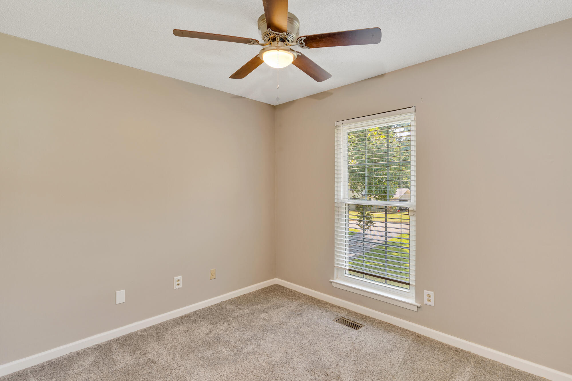 2017 Jacquelin Drive Property Photo 28