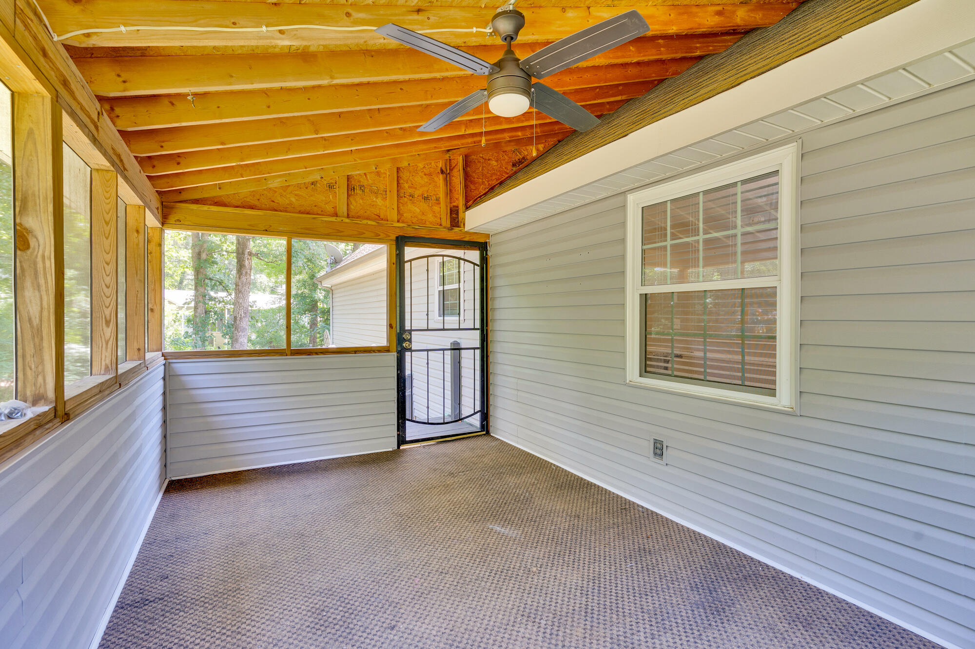 2017 Jacquelin Drive Property Photo 32