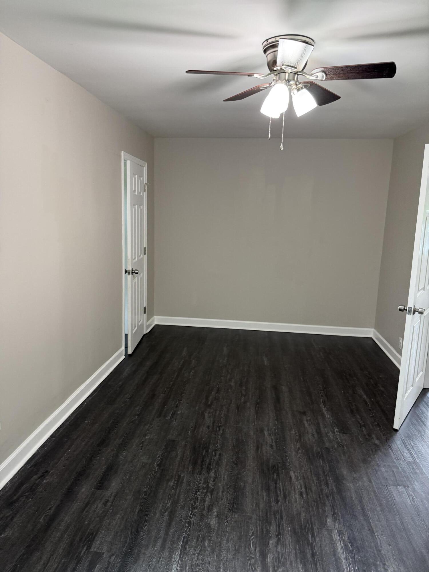 1540077 Property Photo 18