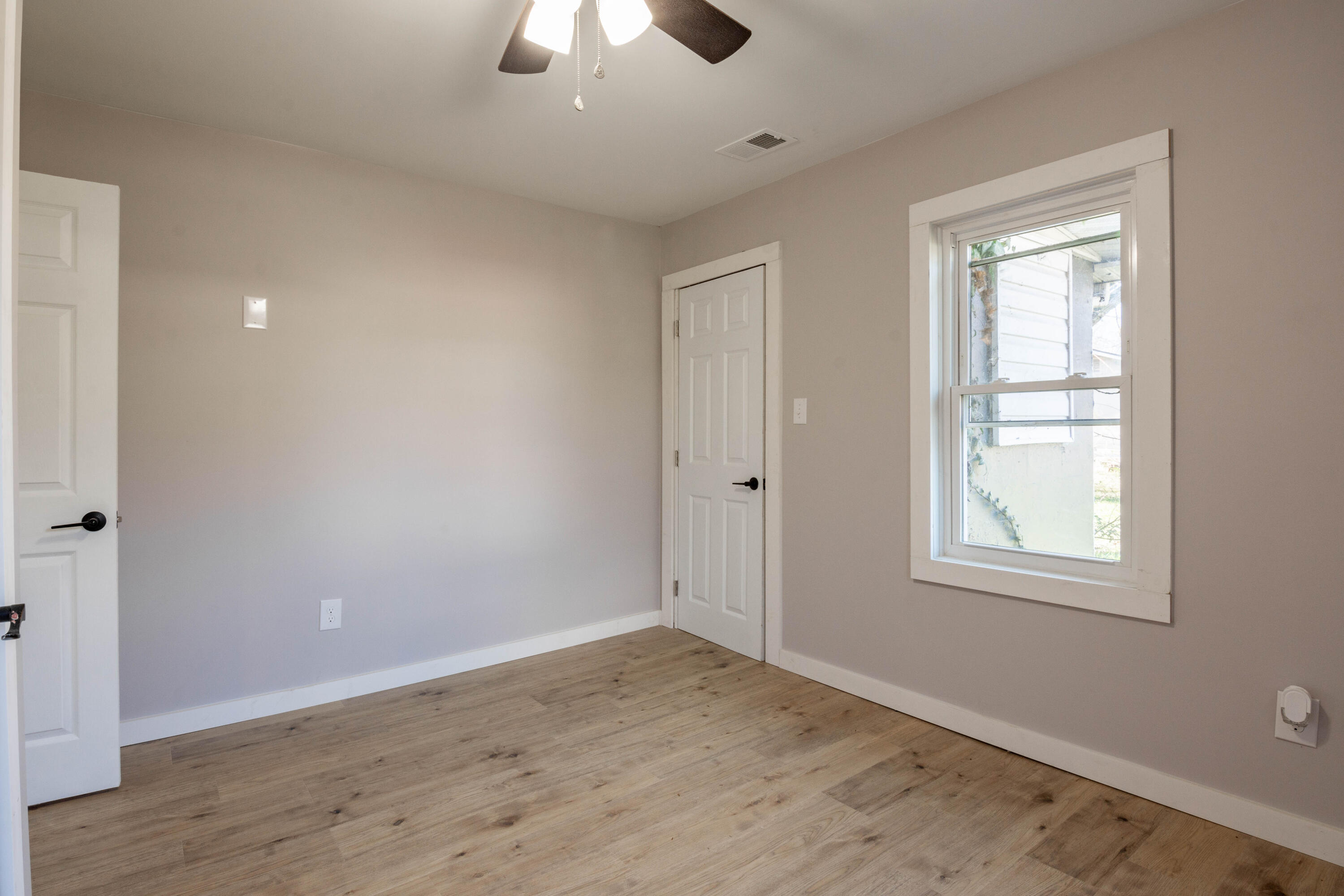 1663 Keeble Street Property Photo 24