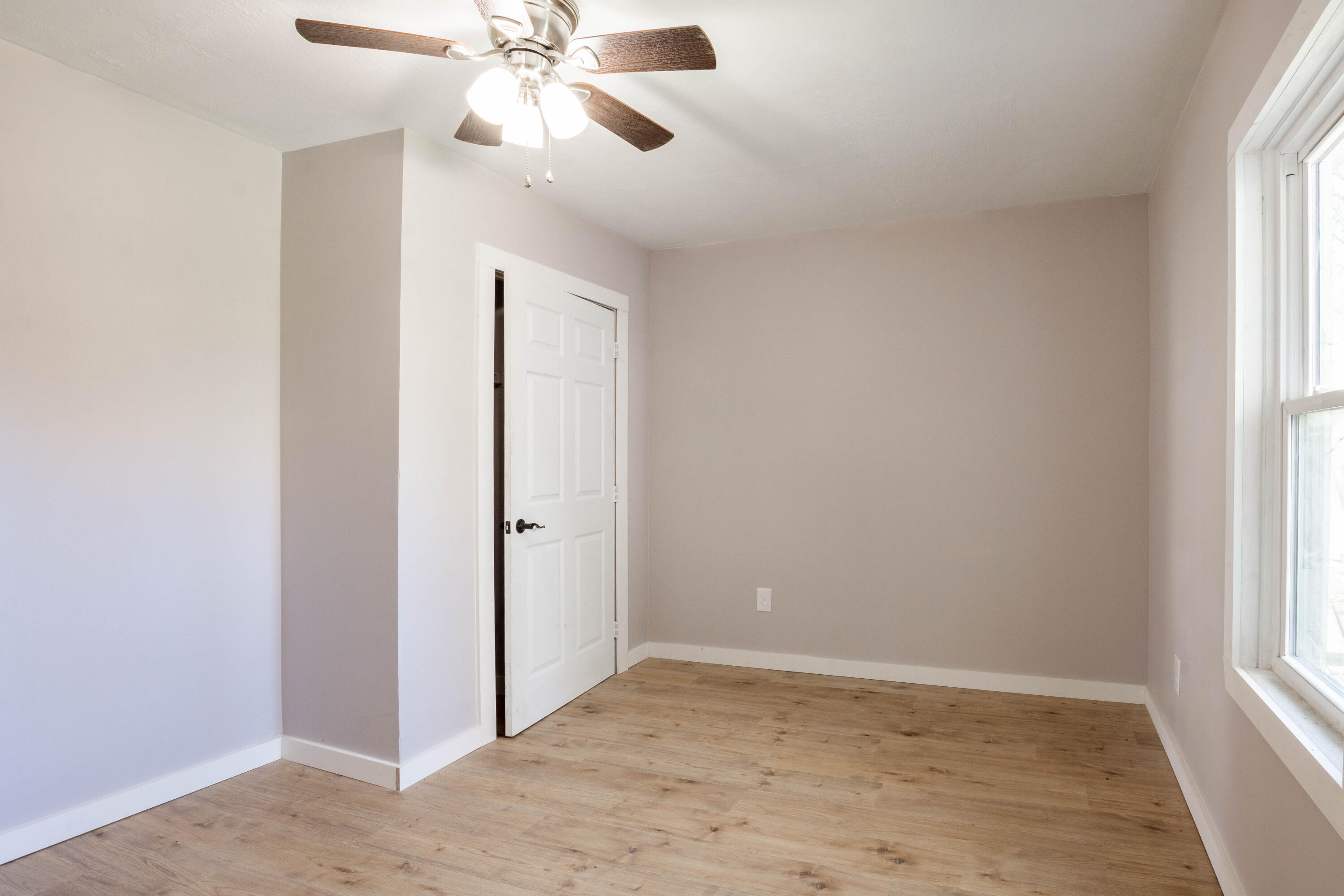 1663 Keeble Street Property Photo 26