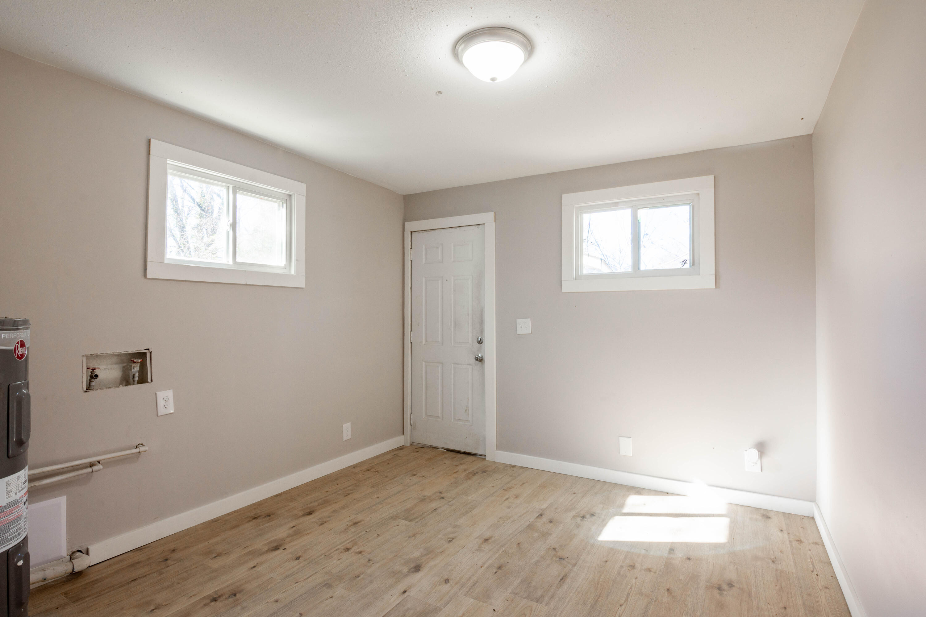 1663 Keeble Street Property Photo 32