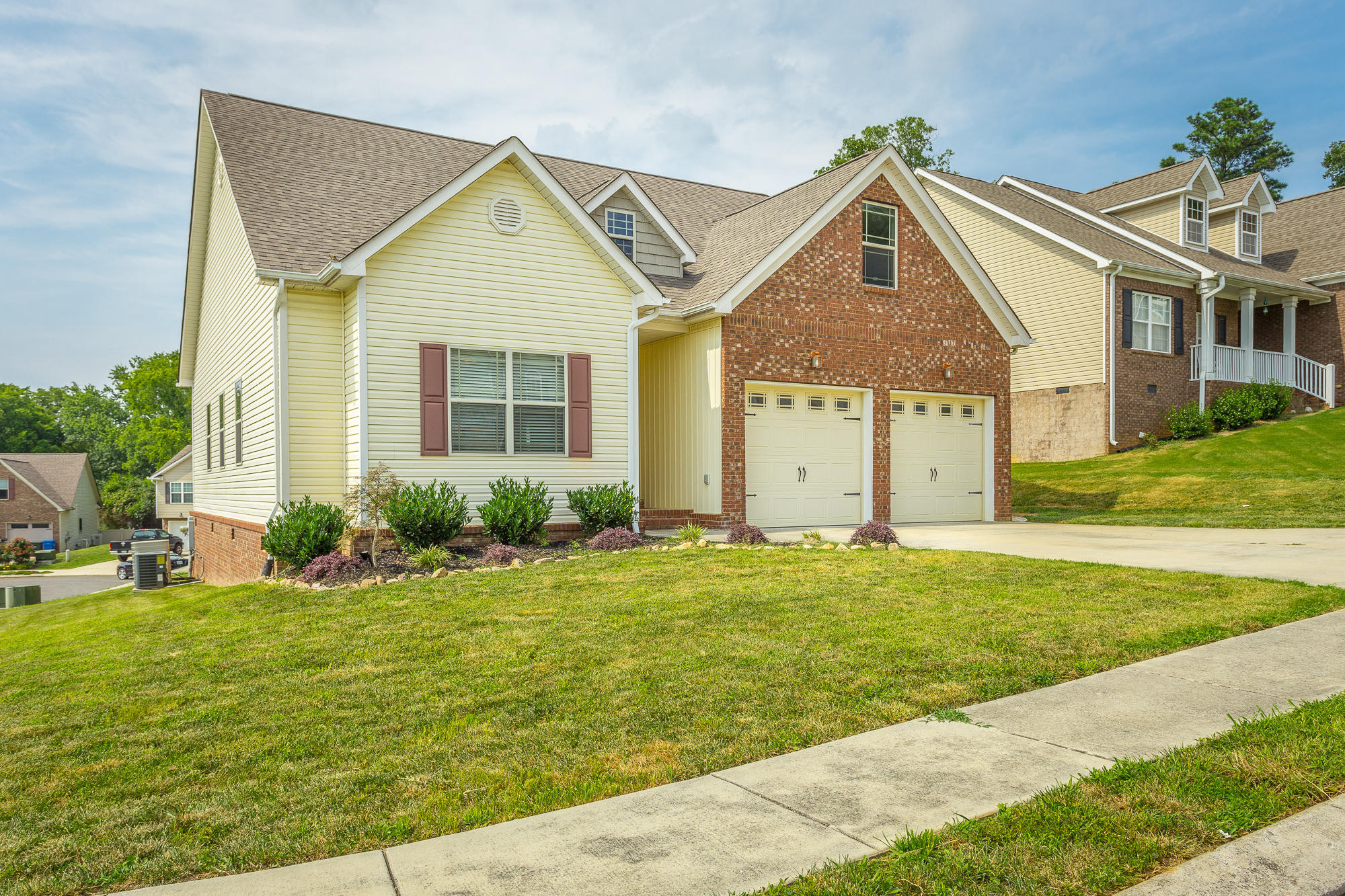 878 Windrush Loop Property Photo 1