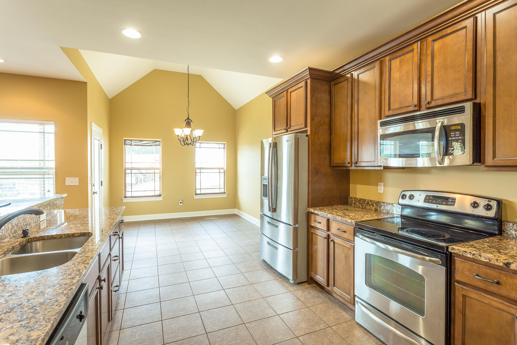 878 Windrush Loop Property Photo 11
