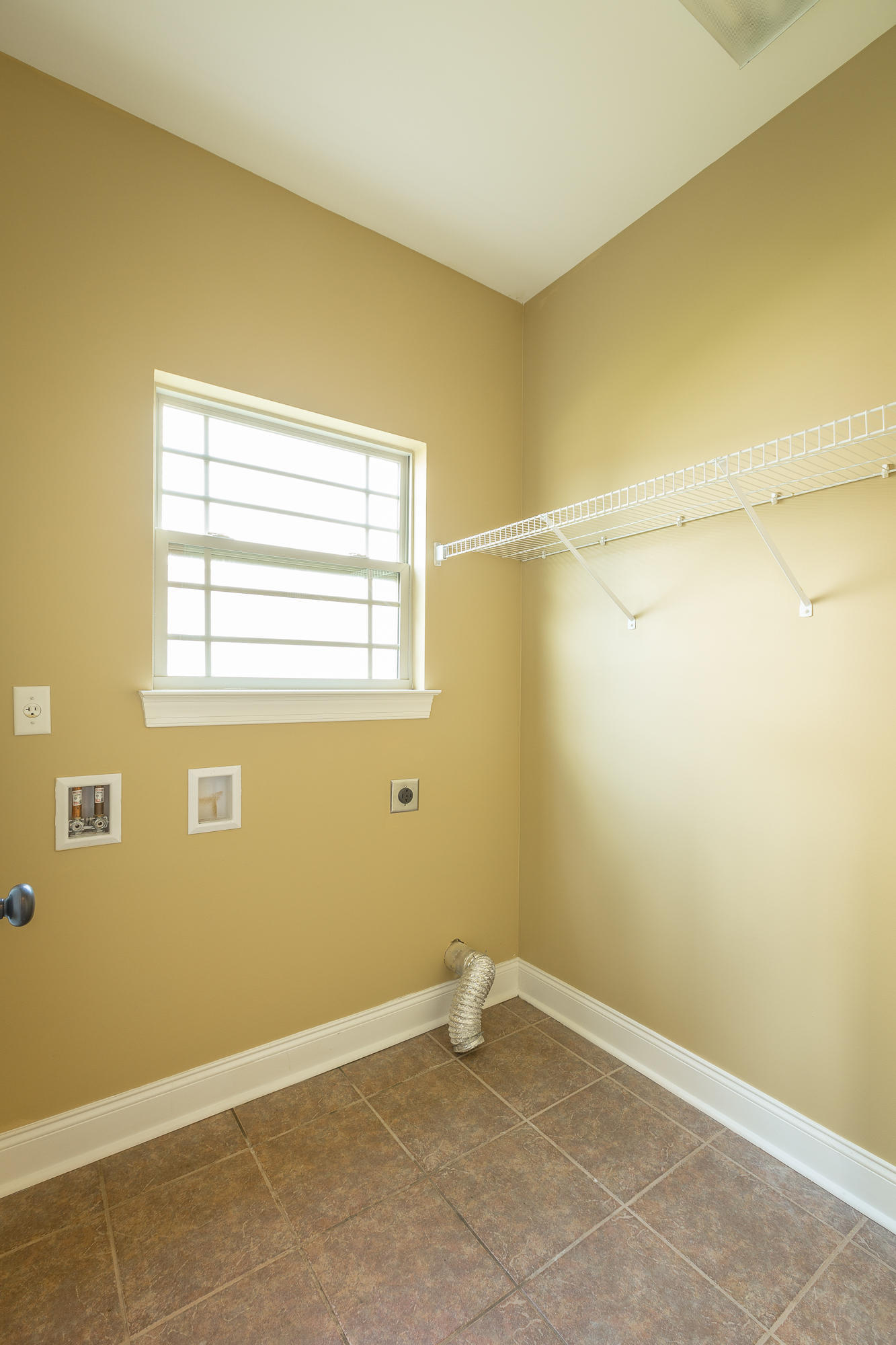 878 Windrush Loop Property Photo 24