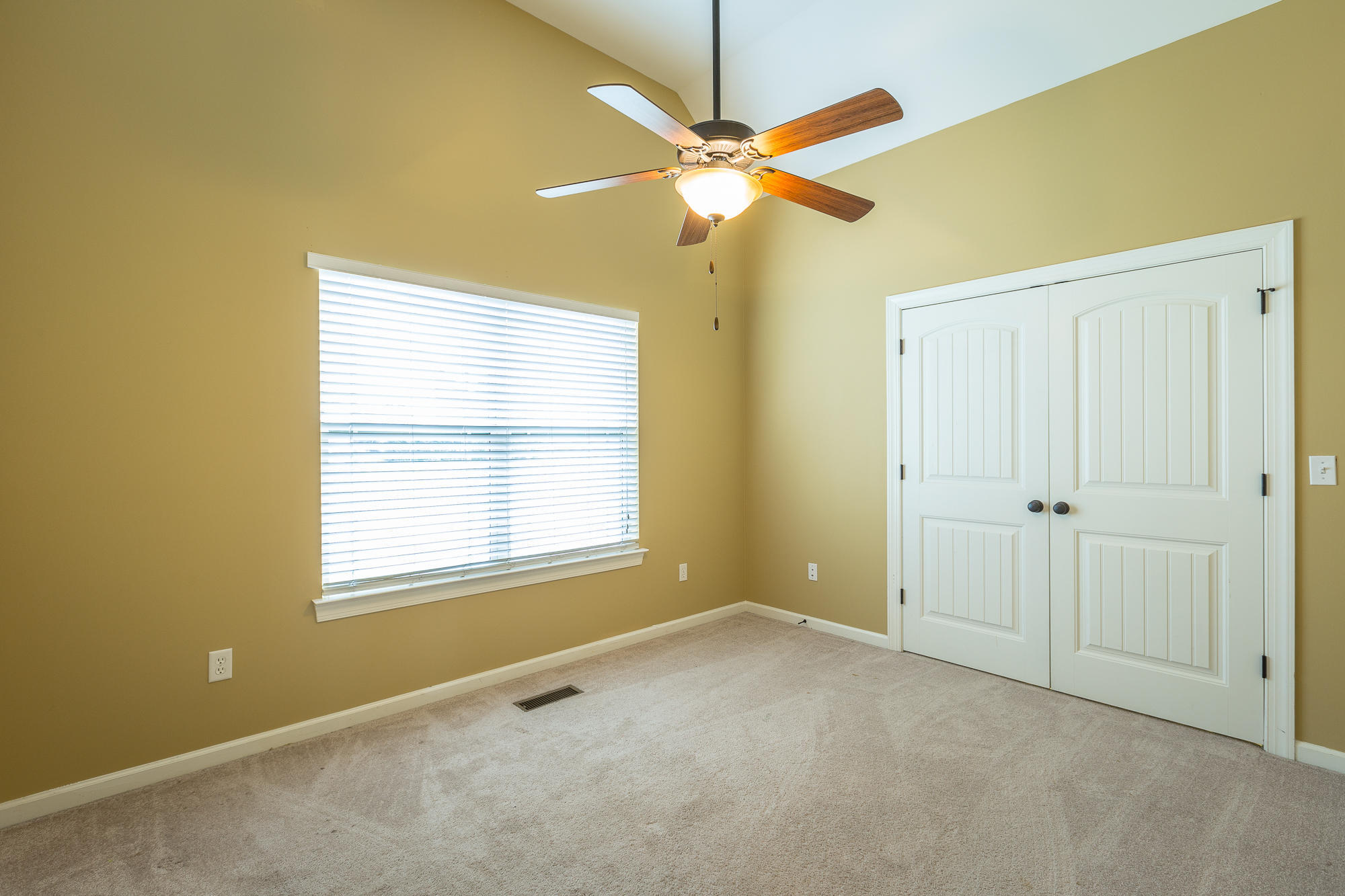 878 Windrush Loop Property Photo 25