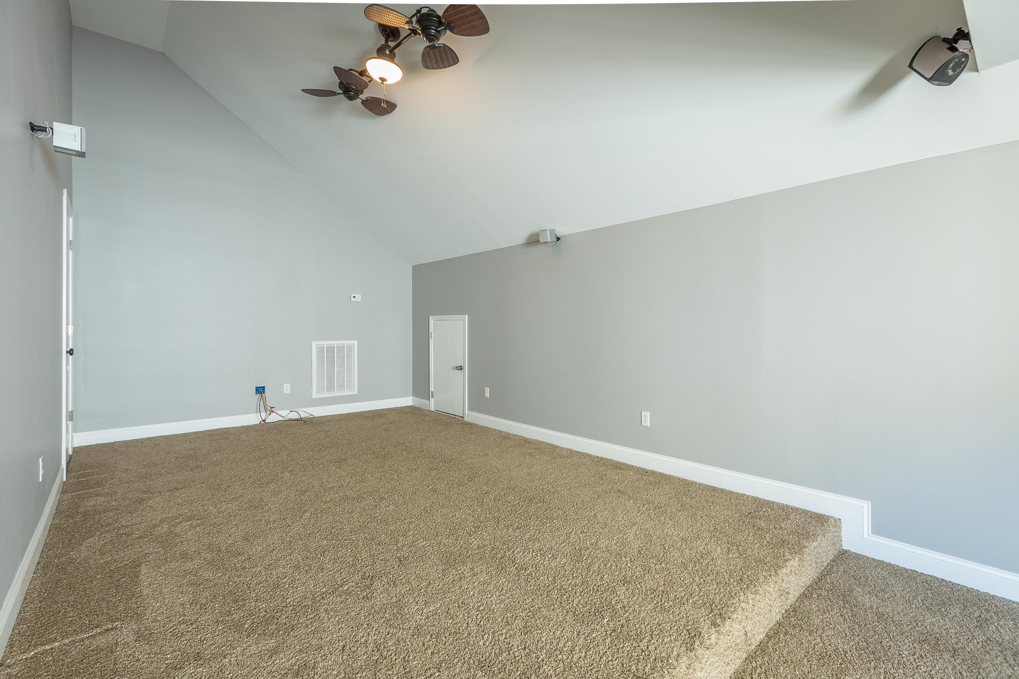 878 Windrush Loop Property Photo 32