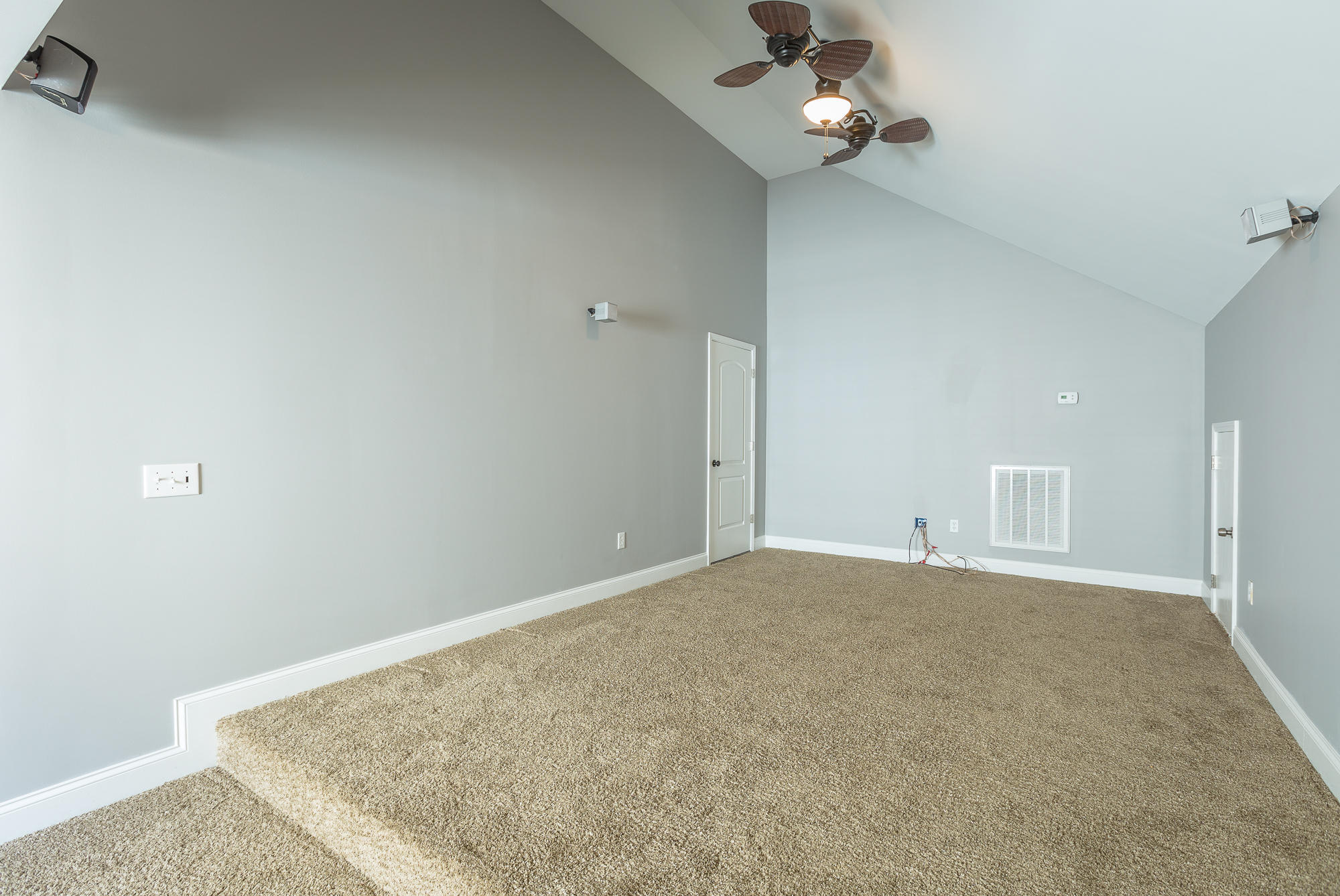 878 Windrush Loop Property Photo 33