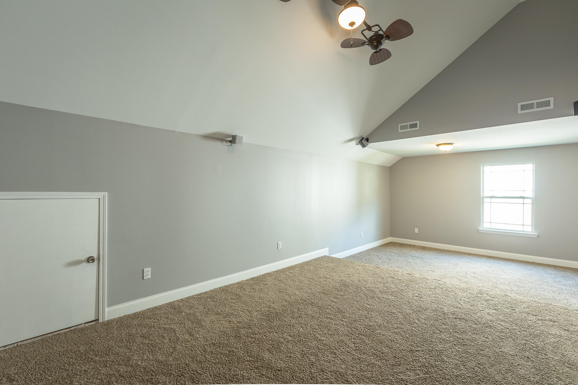 878 Windrush Loop Property Photo 34
