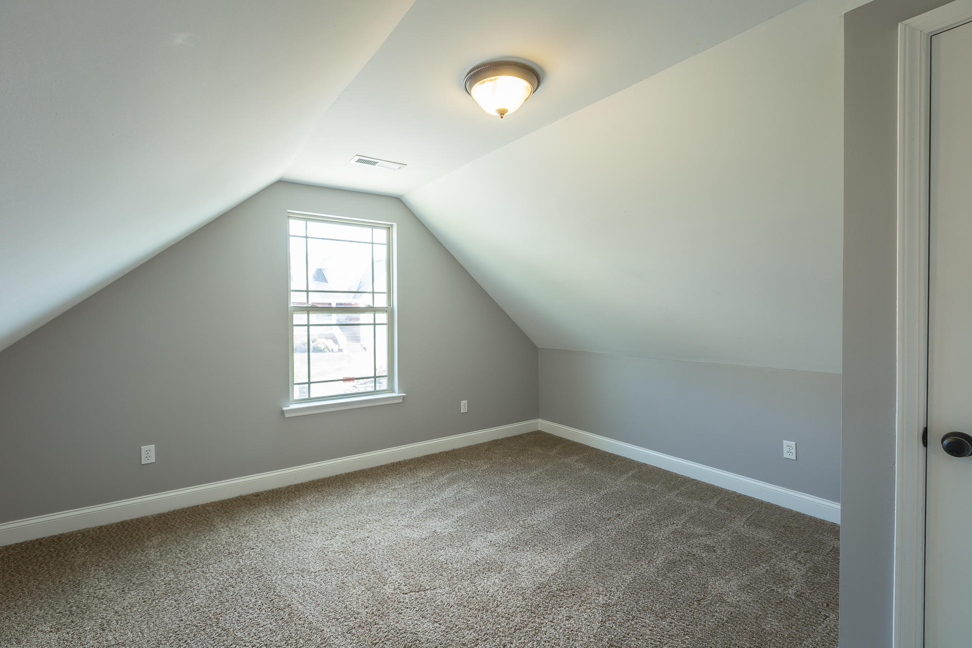 878 Windrush Loop Property Photo 38