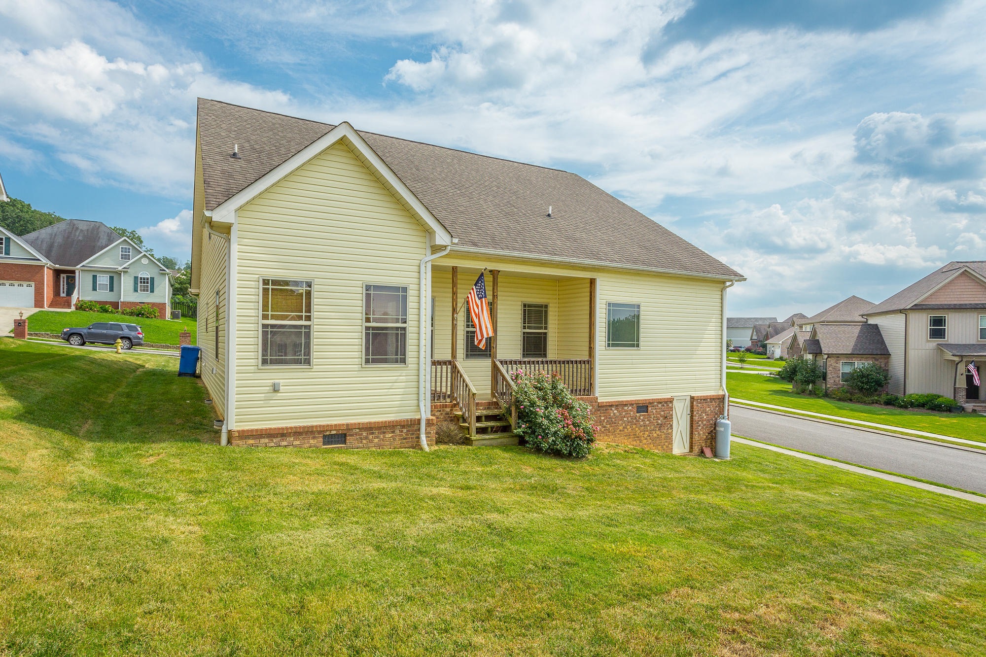 878 Windrush Loop Property Photo 44