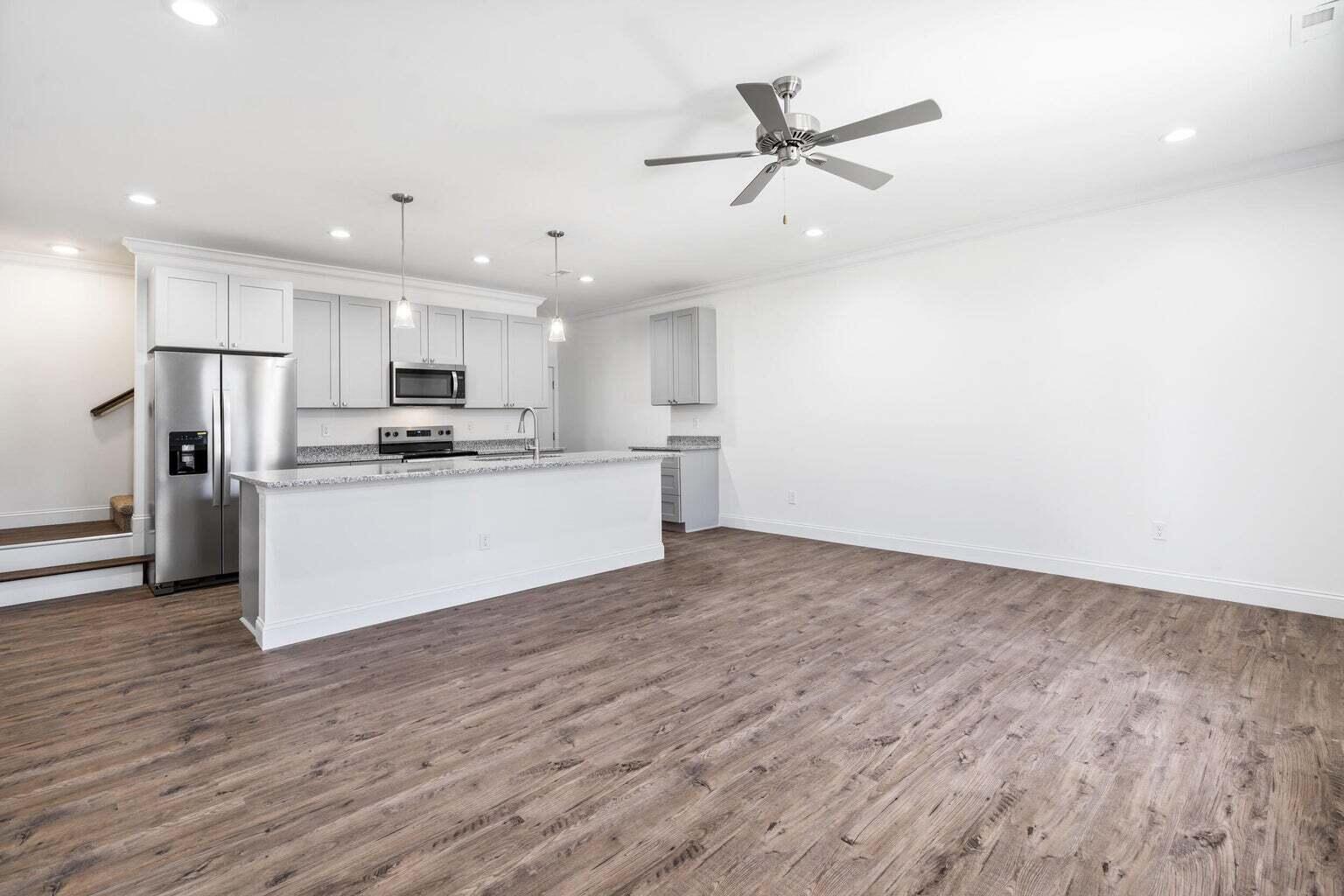 1808 Property Photo 22
