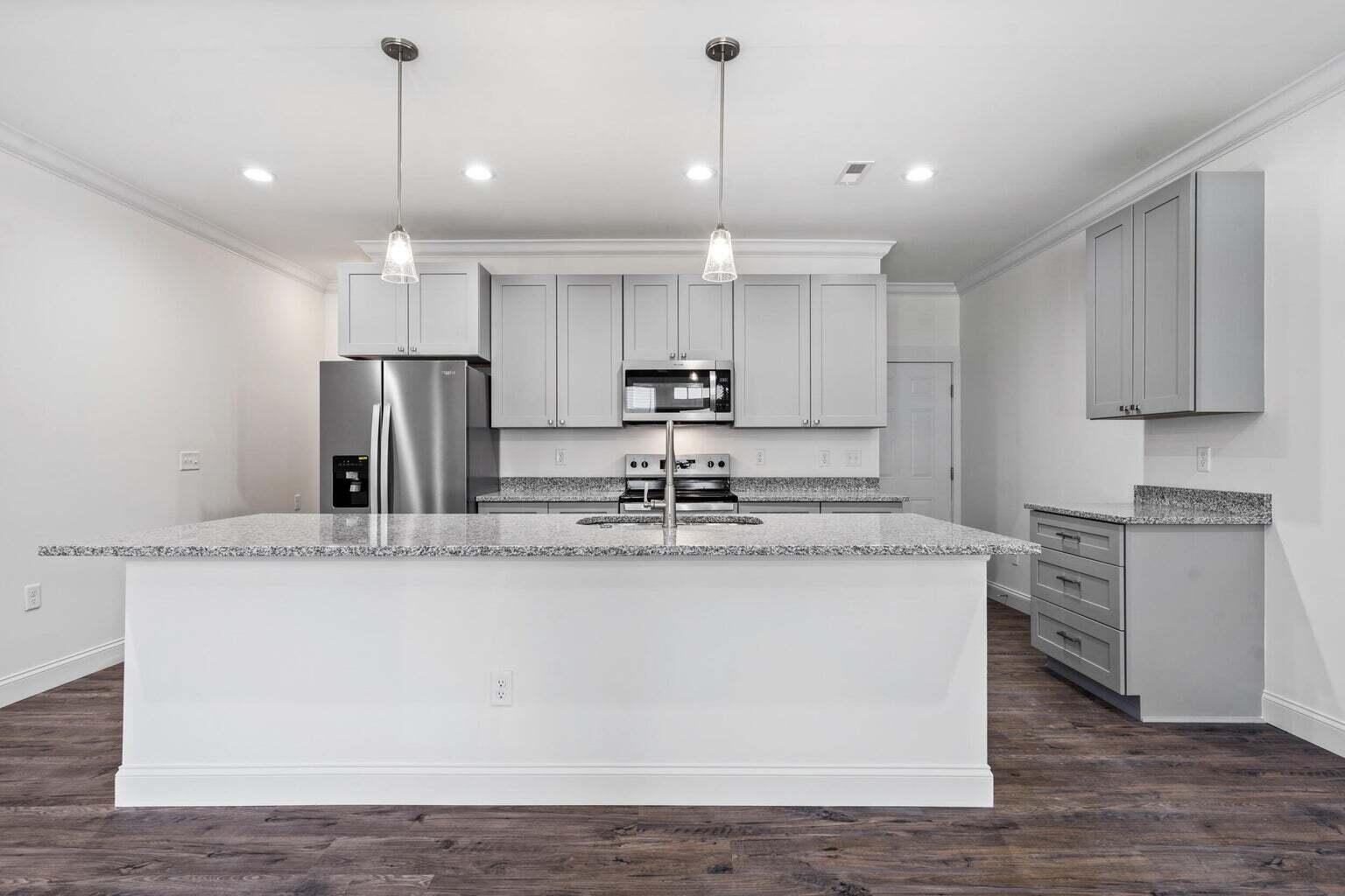 1808 Property Photo 24