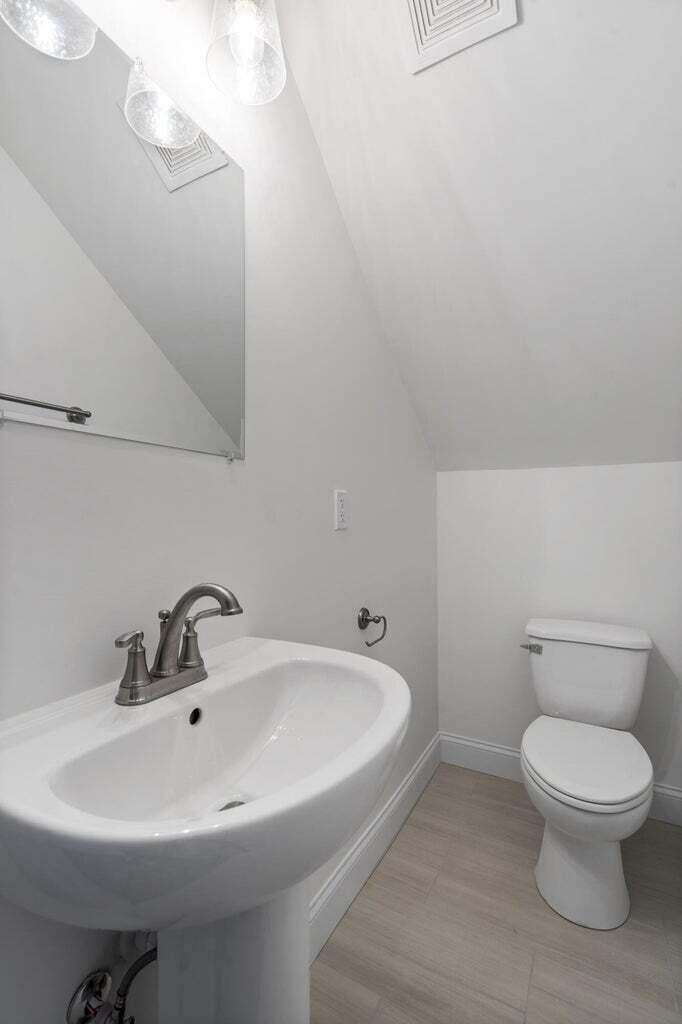 1808 Property Photo 30