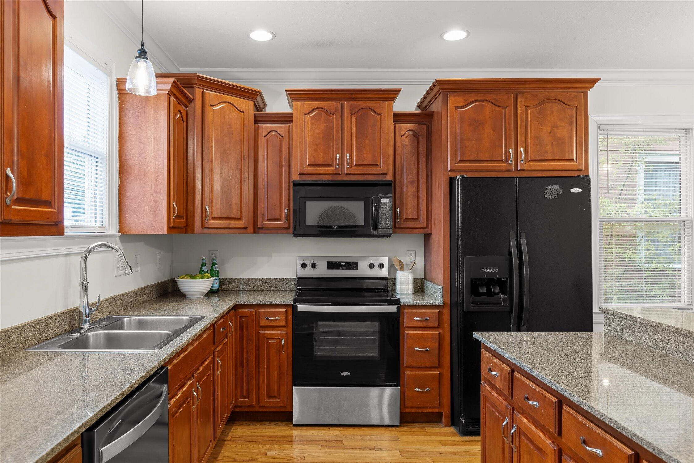 1063 Park Avenue Property Photo 19