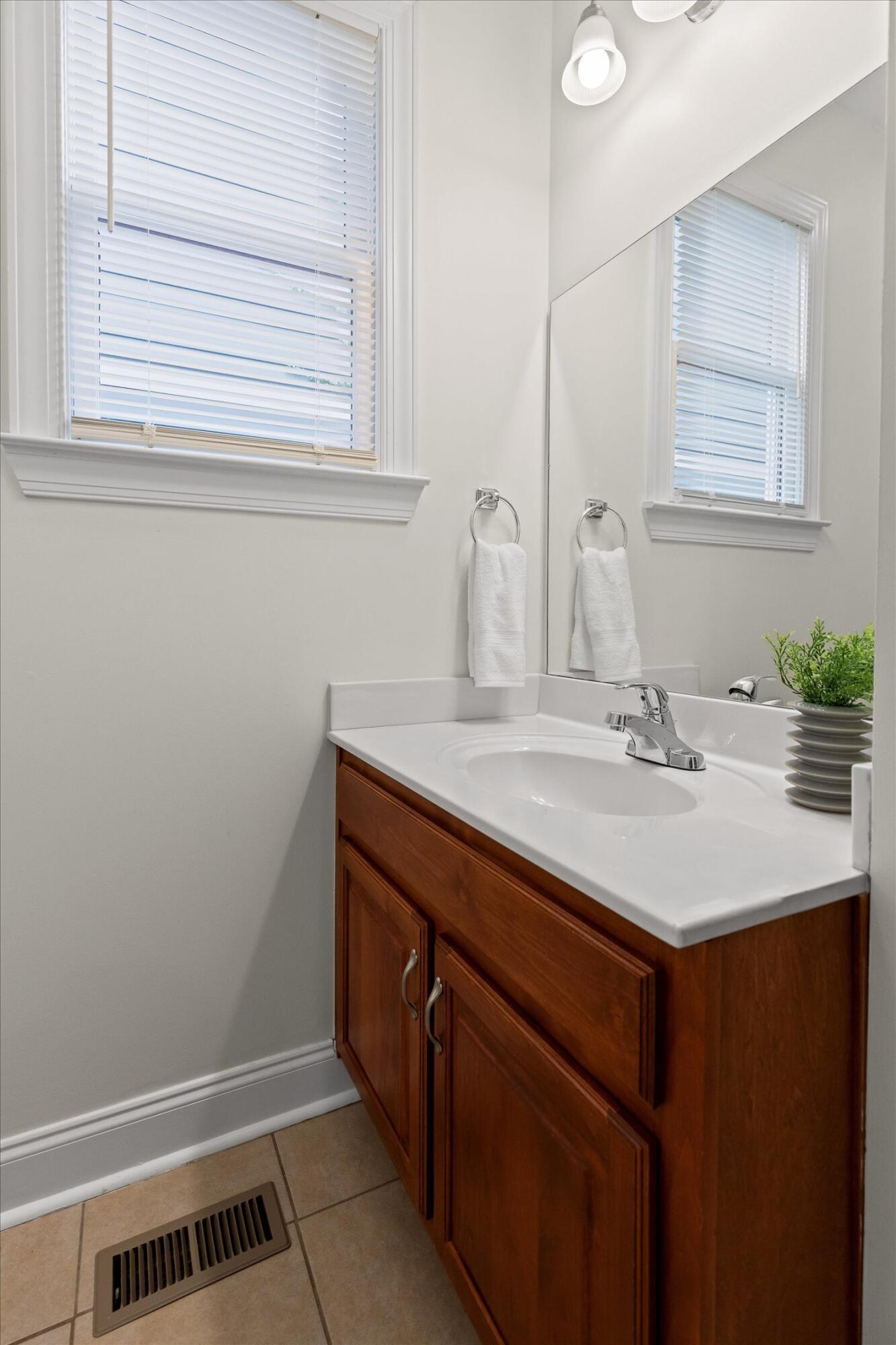 1063 Park Avenue Property Photo 23